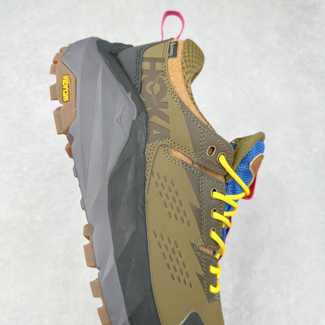 图片[6]-HOKA One One M KSY KAHA GTX Low卡哈低帮系列厚底轻量坦克军靴户外登山运动鞋 正品代工厂版#原楦数据开发版型 采用磨砂牛剖革鞋面材质 轻量化材料Fresh Foam超轻量中底 复古老爹厚底旅游鞋火了 最潮户外鞋 2009年由法籍超马跑者 Nicolas Mermoud 及 Jean-Luc Diard 成立的运动鞋品牌 HOKA ONE ONE 最让人印象深刻超级厚的鞋底 看起来很重但实际上非常轻盈 轻量厚底的鞋底反而能够给跑者更稳定的缓震效果 在跑界相当有名 也陆续出了登山鞋、徒步鞋、慢跑鞋几种专门鞋款 HOKA ONE ONE 鞋款颜色大多设计萤光或鲜艳色系 搭配上超大的Logo 虽然好穿好走好跑又轻 但称不上时髦 尺码：36 36.5 37.5 38 38.5 39 40 40.5 41 42 42.5 43 44 44.5 45-选品中心