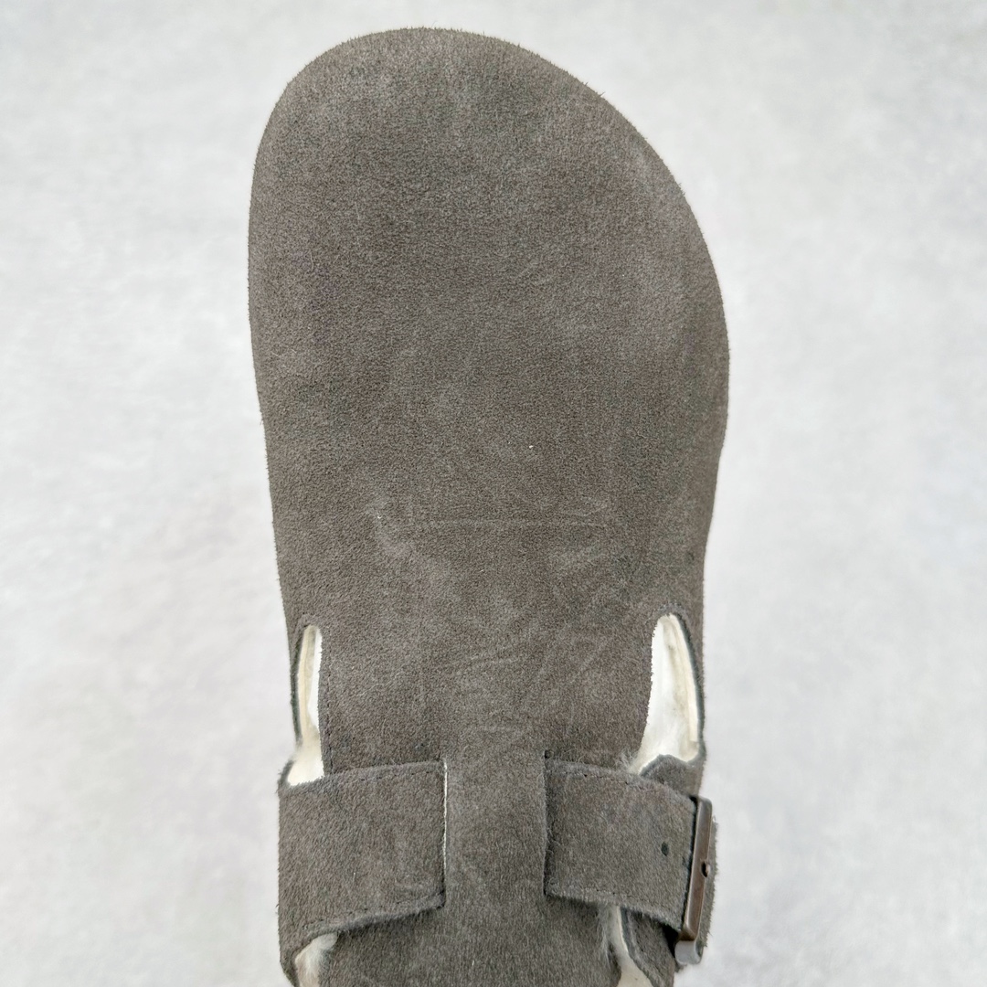 图片[4]-Birkenstock London 系列勃肯皮革绒面双扣时尚休闲平底鞋加毛 牛皮绒面革质地柔软 搭配可调节鞋扣提升穿着舒适度 人体工学设计分散脚部压力 保护脚踝 软木乳胶鞋床具有一定的收缩性 长时间穿着后能贴合脚型 EVA鞋底回弹性和抗张性力高 具有良好的防震、缓冲性 四季皆宜 柔软的鞋床采用额外的泡沫缓冲层 提供额外的舒适感和全天支撑 全网独家首发 源于德国的严谨工艺 牛巴戎面 中层松木 EVA 三层组合大底 优质牛皮面料五金扣 出口订单 尺码：35-45-选品中心