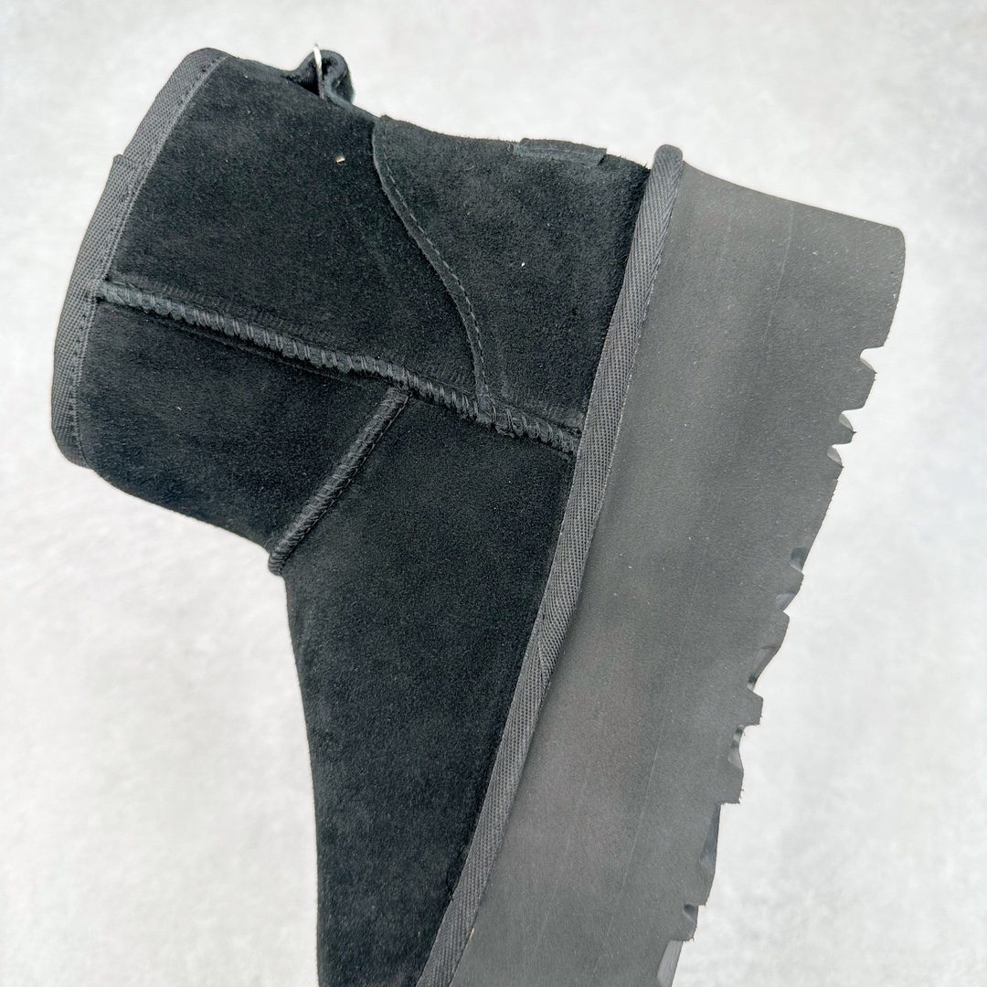 图片[7]-＃GD UGG 4991经典秋冬羊皮毛一体雪地靴 隆丰A级澳洲进口羊皮毛一体 完全遵循ZP工艺流程 代工厂原厂版师 秉承无原鞋不开发选择 注重每一处细节 市面最正版型 TREADLITE\\\”轻翼\\\”科技外底 轻便/耐用/柔韧/桩型【售后郑重承诺】一个月内若出现重大脱胶/断底等质量问题 直接为您换新 翻毛皮鞋面 细腻亲肤再生聚酯纤维滚边 舒适易打理 保暖性佳 UGG plush™ 里衬和内底 茸软亲肤 舒适暖足 经典鞋型搭配轻盈厚底 稳稳拿捏秋冬出街时髦造型 Treadlite by UGG 轻翼大底 轻盈缓震 为双足减负 舒适轻便 助你轻松畅玩整天 尺码：35 36 37 38 39 40-选品中心