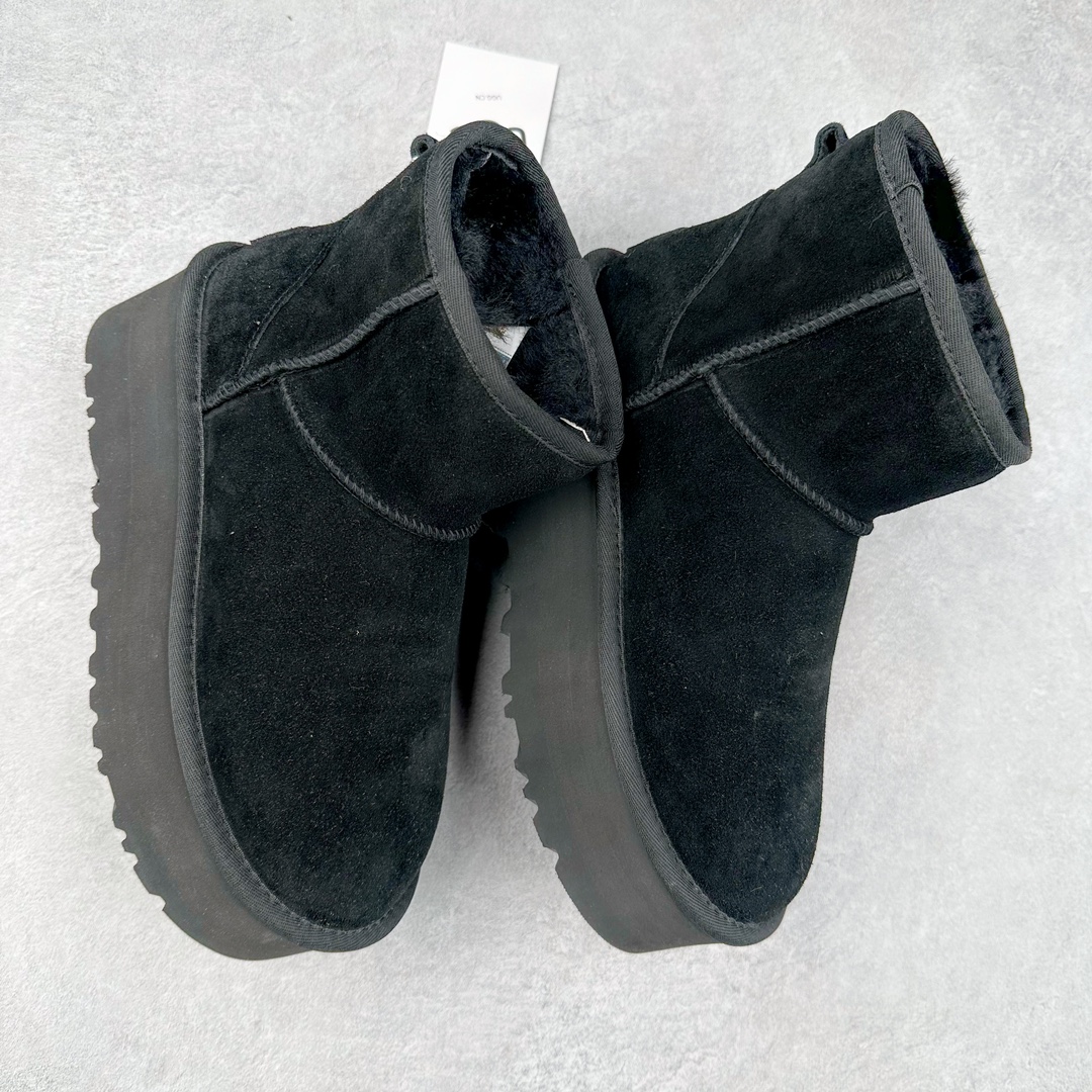 图片[3]-＃GD UGG 4991经典秋冬羊皮毛一体雪地靴 隆丰A级澳洲进口羊皮毛一体 完全遵循ZP工艺流程 代工厂原厂版师 秉承无原鞋不开发选择 注重每一处细节 市面最正版型 TREADLITE\\\”轻翼\\\”科技外底 轻便/耐用/柔韧/桩型【售后郑重承诺】一个月内若出现重大脱胶/断底等质量问题 直接为您换新 翻毛皮鞋面 细腻亲肤再生聚酯纤维滚边 舒适易打理 保暖性佳 UGG plush™ 里衬和内底 茸软亲肤 舒适暖足 经典鞋型搭配轻盈厚底 稳稳拿捏秋冬出街时髦造型 Treadlite by UGG 轻翼大底 轻盈缓震 为双足减负 舒适轻便 助你轻松畅玩整天 尺码：35 36 37 38 39 40-选品中心