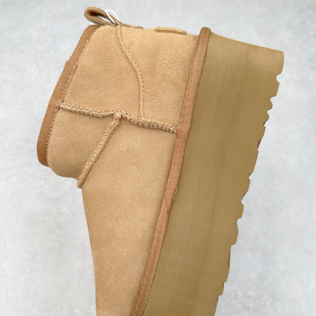 图片[7]-＃GD UGG 5092经典秋冬羊皮毛一体雪地靴 隆丰A级澳洲进口羊皮毛一体 完全遵循ZP工艺流程 代工厂原厂版师 秉承无原鞋不开发选择 注重每一处细节 市面最正版型 TREADLITE\\\”轻翼\\\”科技外底 轻便/耐用/柔韧/桩型【售后郑重承诺】一个月内若出现重大脱胶/断底等质量问题 直接为您换新 翻毛皮鞋面 细腻亲肤再生聚酯纤维滚边 舒适易打理 保暖性佳 UGG plush™ 里衬和内底 茸软亲肤 舒适暖足 经典鞋型搭配轻盈厚底 稳稳拿捏秋冬出街时髦造型 Treadlite by UGG 轻翼大底 轻盈缓震 为双足减负 舒适轻便 助你轻松畅玩整天 尺码：35 36 37 38 39 40-选品中心