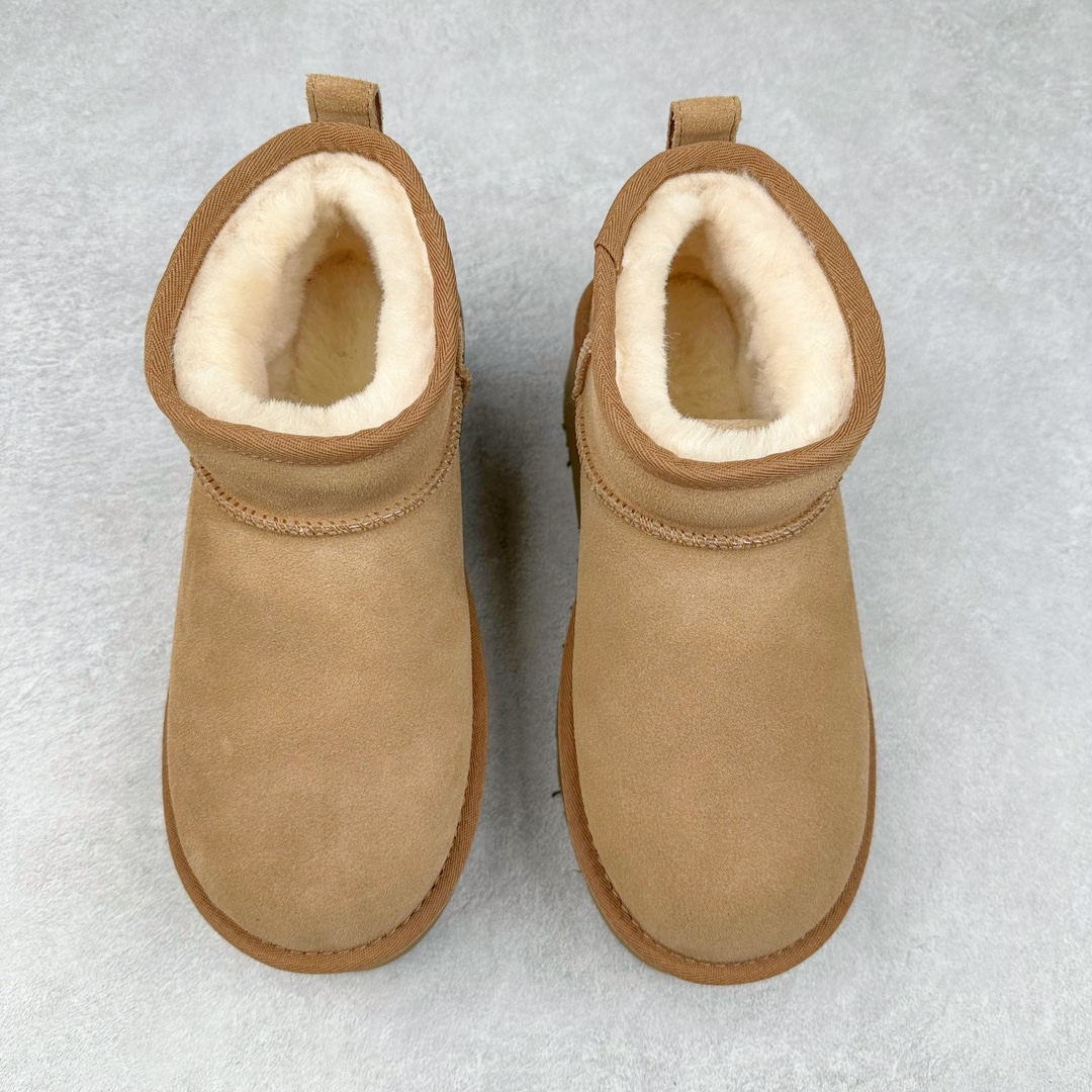 图片[2]-＃GD UGG 5092经典秋冬羊皮毛一体雪地靴 隆丰A级澳洲进口羊皮毛一体 完全遵循ZP工艺流程 代工厂原厂版师 秉承无原鞋不开发选择 注重每一处细节 市面最正版型 TREADLITE\\\”轻翼\\\”科技外底 轻便/耐用/柔韧/桩型【售后郑重承诺】一个月内若出现重大脱胶/断底等质量问题 直接为您换新 翻毛皮鞋面 细腻亲肤再生聚酯纤维滚边 舒适易打理 保暖性佳 UGG plush™ 里衬和内底 茸软亲肤 舒适暖足 经典鞋型搭配轻盈厚底 稳稳拿捏秋冬出街时髦造型 Treadlite by UGG 轻翼大底 轻盈缓震 为双足减负 舒适轻便 助你轻松畅玩整天 尺码：35 36 37 38 39 40-选品中心