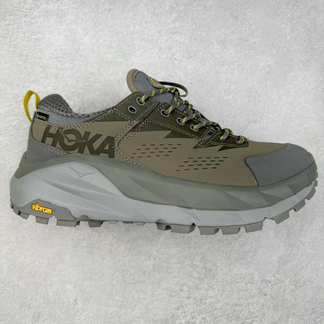 HOKA One One M KSY KAHA GTX Low卡哈低帮系列厚底轻量坦克军靴户外登山运动鞋 正品代工厂版#原楦数据开发版型 采用磨砂牛剖革鞋面材质 轻量化材料Fresh Foam超轻量中底 复古老爹厚底旅游鞋火了 最潮户外鞋 2009年由法籍超马跑者 Nicolas Mermoud 及 Jean-Luc Diard 成立的运动鞋品牌 HOKA ONE ONE 最让人印象深刻超级厚的鞋底 看起来很重但实际上非常轻盈 轻量厚底的鞋底反而能够给跑者更稳定的缓震效果 在跑界相当有名 也陆续出了登山鞋、徒步鞋、慢跑鞋几种专门鞋款 HOKA ONE ONE 鞋款颜色大多设计萤光或鲜艳色系 搭配上超大的Logo 虽然好穿好走好跑又轻 但称不上时髦 尺码：36 36.5 37.5 38 38.5 39 40 40.5 41 42 42.5 43 44 44.5 45-选品中心