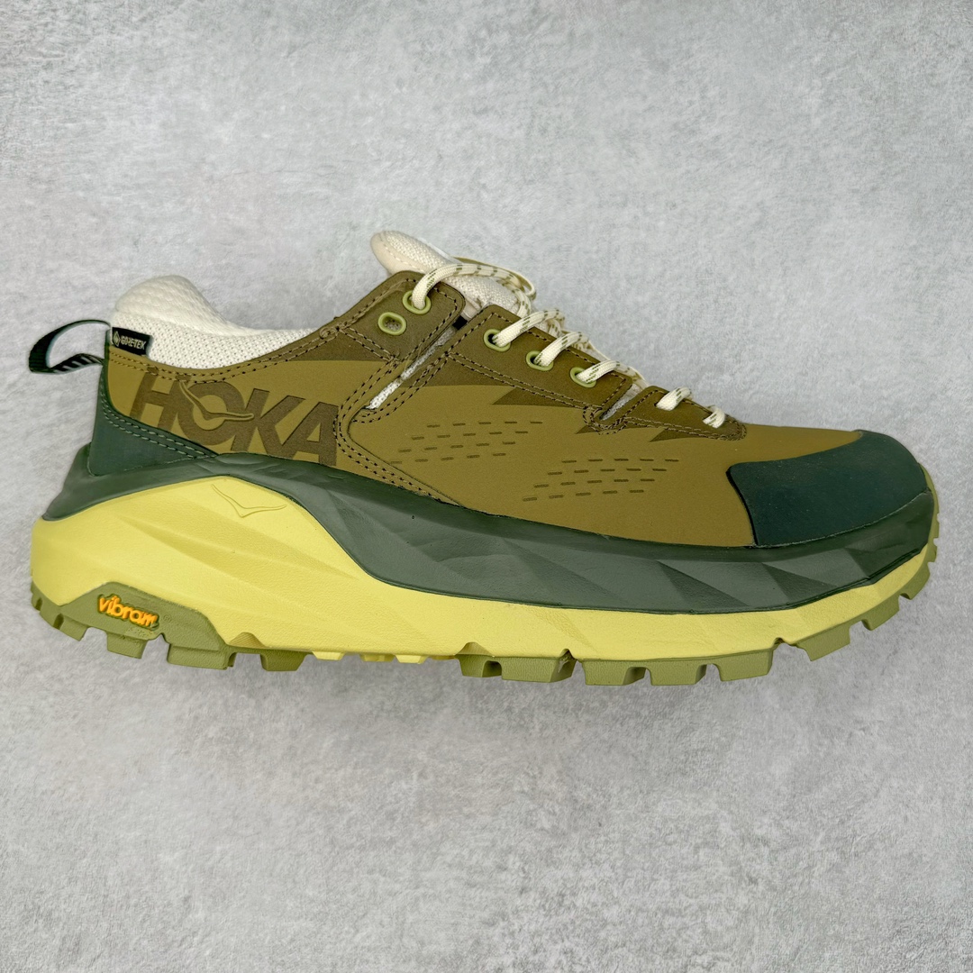 HOKA One One M KSY KAHA GTX Low卡哈低帮系列厚底轻量坦克军靴户外登山运动鞋 正品代工厂版#原楦数据开发版型 采用磨砂牛剖革鞋面材质 轻量化材料Fresh Foam超轻量中底 复古老爹厚底旅游鞋火了 最潮户外鞋 2009年由法籍超马跑者 Nicolas Mermoud 及 Jean-Luc Diard 成立的运动鞋品牌 HOKA ONE ONE 最让人印象深刻超级厚的鞋底 看起来很重但实际上非常轻盈 轻量厚底的鞋底反而能够给跑者更稳定的缓震效果 在跑界相当有名 也陆续出了登山鞋、徒步鞋、慢跑鞋几种专门鞋款 HOKA ONE ONE 鞋款颜色大多设计萤光或鲜艳色系 搭配上超大的Logo 虽然好穿好走好跑又轻 但称不上时髦 尺码：36 36.5 37.5 38 38.5 39 40 40.5 41 42 42.5 43 44 44.5 45-选品中心