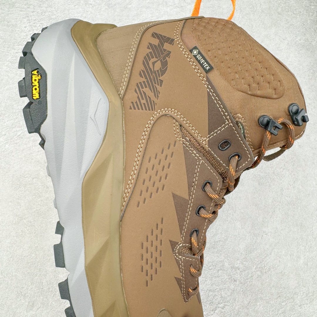 图片[6]-HOKA One One M KSY KAHA GTX Low 卡哈高帮系列厚底轻量坦克军靴户外登山运动鞋 正品代工厂版#原楦数据开发版型 采用磨砂牛剖革鞋面材质 轻量化材料Fresh Foam超轻量中底 复古老爹厚底旅游鞋火了 最潮户外鞋 2009年由法籍超马跑者 Nicolas Mermoud 及 Jean-Luc Diard 成立的运动鞋品牌 HOKA ONE ONE 最让人印象深刻超级厚的鞋底 看起来很重但实际上非常轻盈 轻量厚底的鞋底反而能够给跑者更稳定的缓震效果 在跑界相当有名 也陆续出了登山鞋、徒步鞋、慢跑鞋几种专门鞋款 HOKA ONE ONE 鞋款颜色大多设计萤光或鲜艳色系 搭配上超大的Logo 虽然好穿好走好跑又轻 但称不上时髦 尺码：36 36.5 37.5 38 38.5 39 40 40.5 41 42 42.5 43 44 44.5 45-选品中心