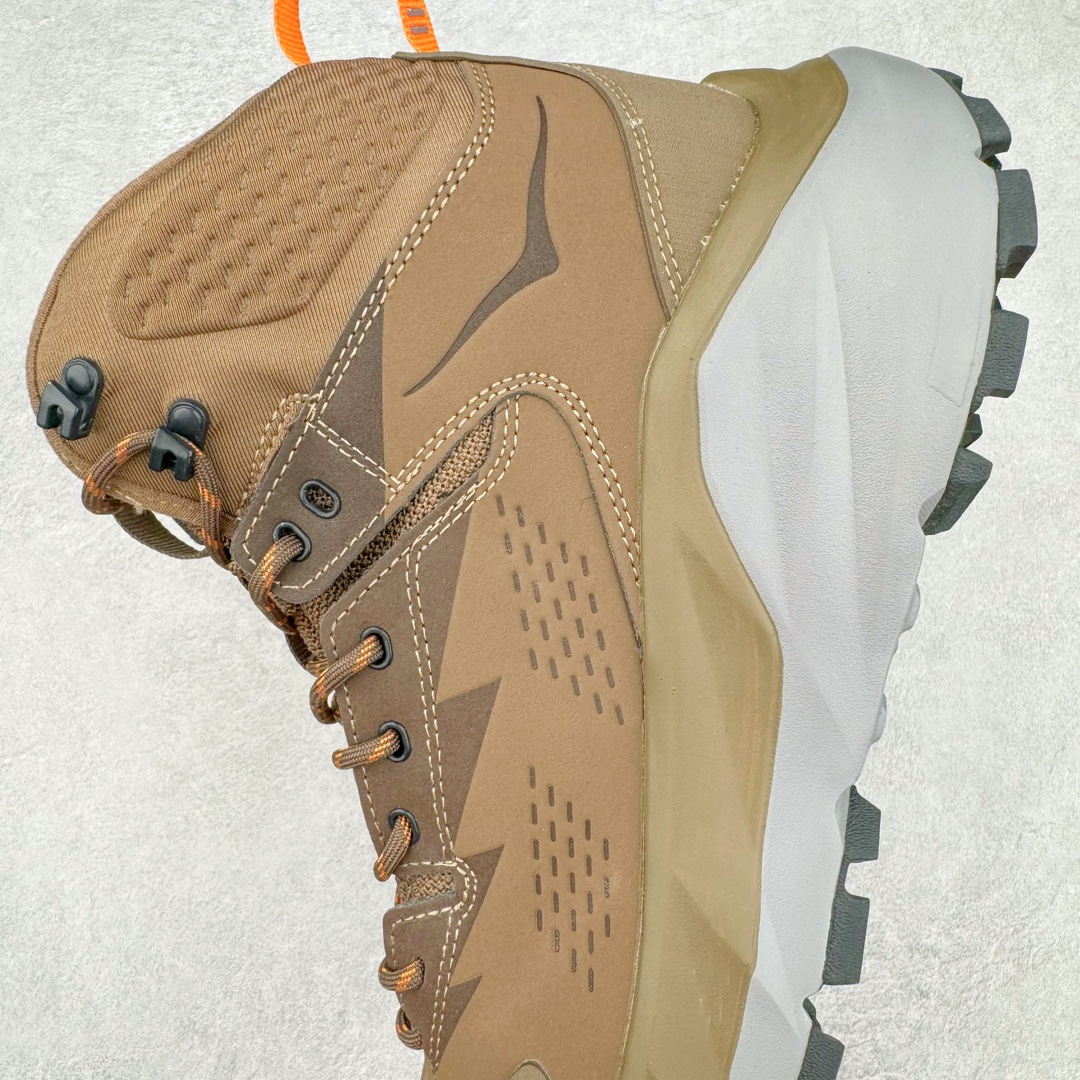 图片[7]-HOKA One One M KSY KAHA GTX Low 卡哈高帮系列厚底轻量坦克军靴户外登山运动鞋 正品代工厂版#原楦数据开发版型 采用磨砂牛剖革鞋面材质 轻量化材料Fresh Foam超轻量中底 复古老爹厚底旅游鞋火了 最潮户外鞋 2009年由法籍超马跑者 Nicolas Mermoud 及 Jean-Luc Diard 成立的运动鞋品牌 HOKA ONE ONE 最让人印象深刻超级厚的鞋底 看起来很重但实际上非常轻盈 轻量厚底的鞋底反而能够给跑者更稳定的缓震效果 在跑界相当有名 也陆续出了登山鞋、徒步鞋、慢跑鞋几种专门鞋款 HOKA ONE ONE 鞋款颜色大多设计萤光或鲜艳色系 搭配上超大的Logo 虽然好穿好走好跑又轻 但称不上时髦 尺码：36 36.5 37.5 38 38.5 39 40 40.5 41 42 42.5 43 44 44.5 45-选品中心