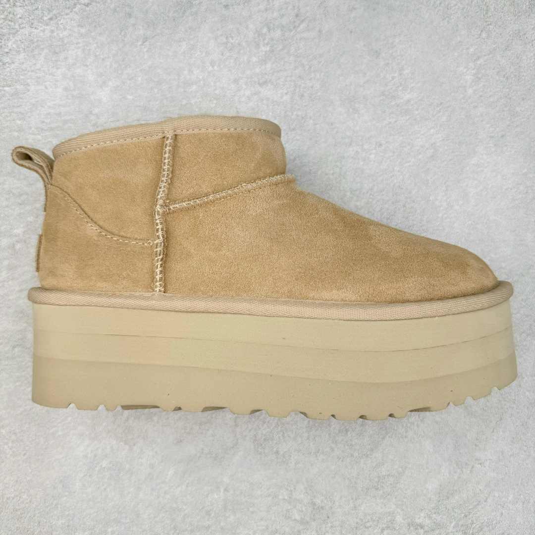 ＃GD UGG 5092经典秋冬羊皮毛一体雪地靴 隆丰A级澳洲进口羊皮毛一体 完全遵循ZP工艺流程 代工厂原厂版师 秉承无原鞋不开发选择 注重每一处细节 市面最正版型 TREADLITE\\\”轻翼\\\”科技外底 轻便/耐用/柔韧/桩型【售后郑重承诺】一个月内若出现重大脱胶/断底等质量问题 直接为您换新 翻毛皮鞋面 细腻亲肤再生聚酯纤维滚边 舒适易打理 保暖性佳 UGG plush™ 里衬和内底 茸软亲肤 舒适暖足 经典鞋型搭配轻盈厚底 稳稳拿捏秋冬出街时髦造型 Treadlite by UGG 轻翼大底 轻盈缓震 为双足减负 舒适轻便 助你轻松畅玩整天 尺码：35 36 37 38 39 40-选品中心