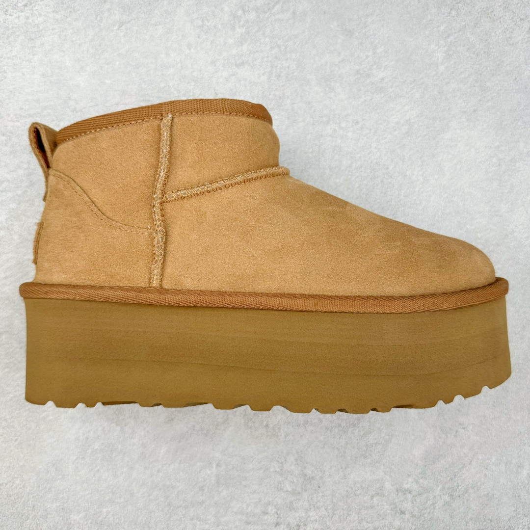 ＃GD UGG 5092经典秋冬羊皮毛一体雪地靴 隆丰A级澳洲进口羊皮毛一体 完全遵循ZP工艺流程 代工厂原厂版师 秉承无原鞋不开发选择 注重每一处细节 市面最正版型 TREADLITE\\\”轻翼\\\”科技外底 轻便/耐用/柔韧/桩型【售后郑重承诺】一个月内若出现重大脱胶/断底等质量问题 直接为您换新 翻毛皮鞋面 细腻亲肤再生聚酯纤维滚边 舒适易打理 保暖性佳 UGG plush™ 里衬和内底 茸软亲肤 舒适暖足 经典鞋型搭配轻盈厚底 稳稳拿捏秋冬出街时髦造型 Treadlite by UGG 轻翼大底 轻盈缓震 为双足减负 舒适轻便 助你轻松畅玩整天 尺码：35 36 37 38 39 40-选品中心