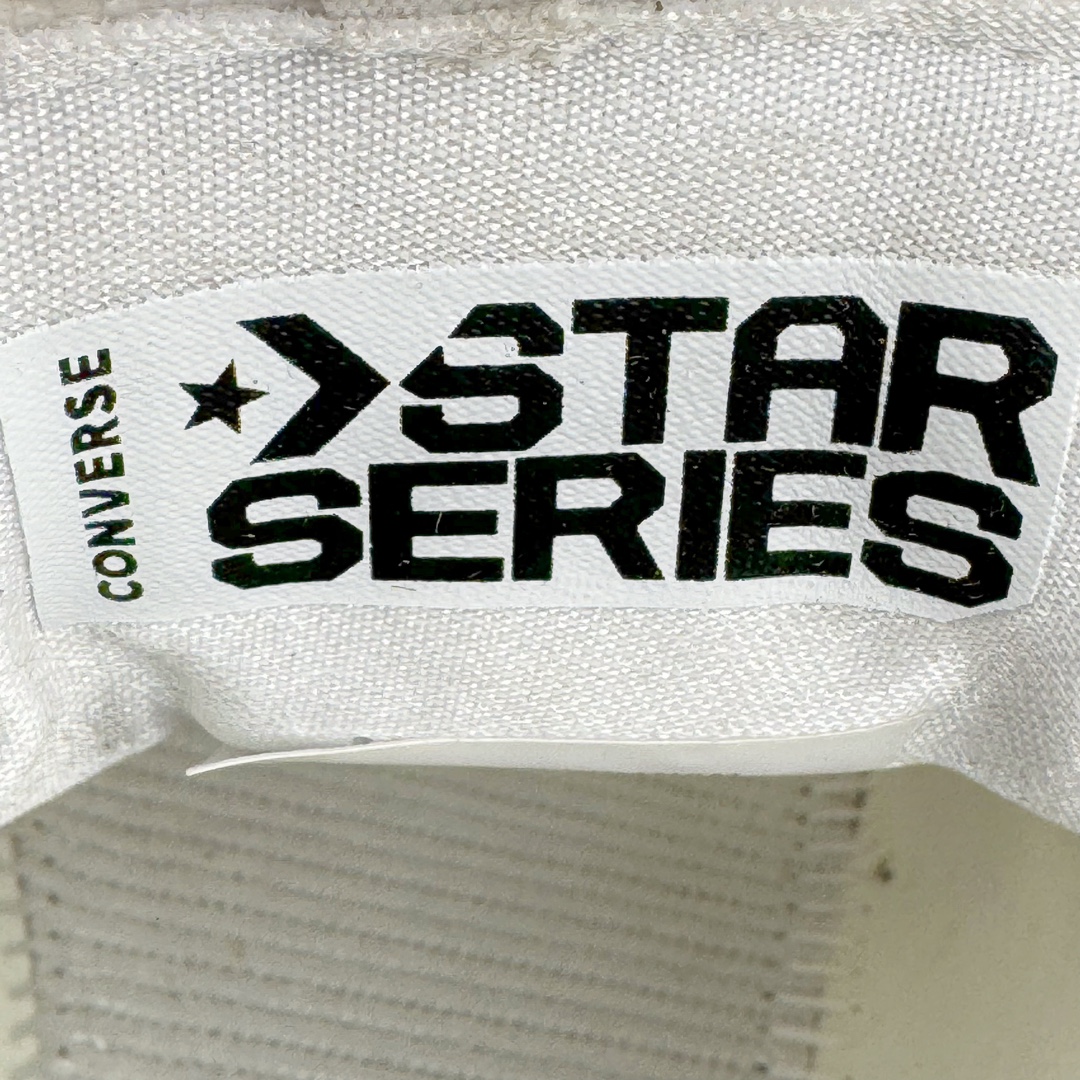 图片[12]-＃K版纯原Converse Chuck Taylor All Star Pro Bb Ox 实战篮球鞋 Converse全新Solstice系列再度迎来新作 此鞋型由Converse与NK传奇篮球产品设计师Eric Avar合作开发而成 All Star Pro BB代Converse设计的演变 并且融入了现代科Quadfit织法的鞋面提供稳定性与包覆NK React内核支撑多次切入与平稳起跳 All Star Pro BB同时也替Kelly Oubre Jr.等个性化球员设计独特配色 全新升级的BB Evo承袭前作嵌入式NIKE React鞋垫 带来轻盈灵活且贴合地面的舒适脚感 重叠模糊的经典星箭标致 营造犀利的速度感 曲面橡胶外底和菱型格状纹路 提供多方位抓地力 你可以在鞋身上发现一些全新的元素 鞋面材质注入更多填充支撑与包裹更加扎实50/50对分的鞋面配色 也更具视觉冲击力 尺码：36 37 37.5 38 38.5 39 40 40.5 41 42 42.5 43 44 44.5 45 46-选品中心