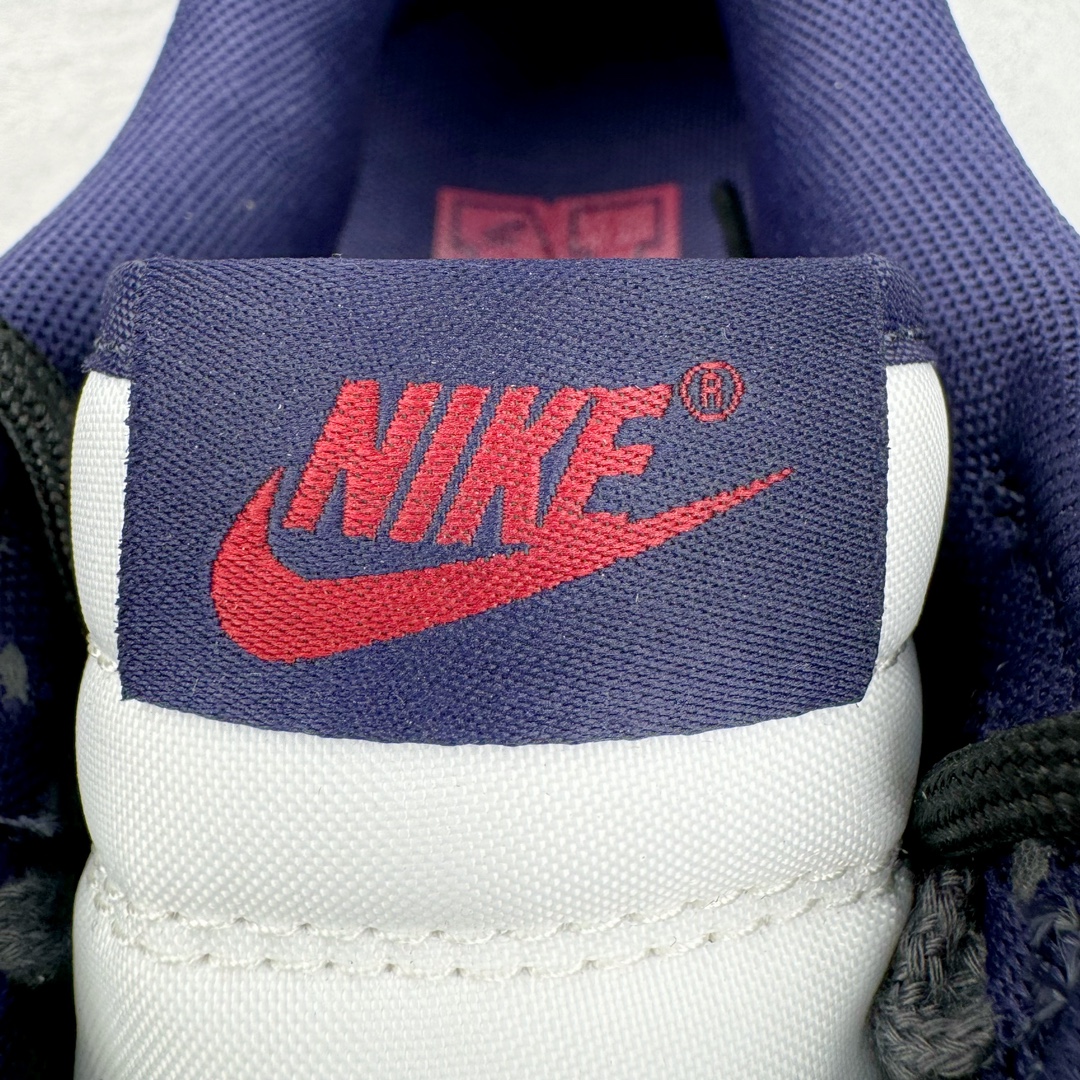 图片[17]-＃YC纯原 NK Dunk Low 暗黑灰 FV8106-181 定制系列天花板 无原鞋不开发 全系列得物原鞋一比一校对开发 配色持续更新中 终端对接 优势输出 全套原厂楦头原纸板数据档案倾力打造 原汁原味莞产 极致还原 圈内最强针车工艺 高端零售指定版 广东原厂配套原盒原标 鞋盒分三个尺码段 原厂冲刀 超高清洁度 全鞋零毛边皮料切割 采用原厂百宏鞋带以及原厂百宏织唛舌标 内标可供原厂几率过验 进口原装条纹中底布 四线拉帮白色点胶 原厂拉帮手法遵循公司 原厂电绣 极致还原 尺码：40 40.5 41 42 42.5 43 44 44.5 45 46-选品中心