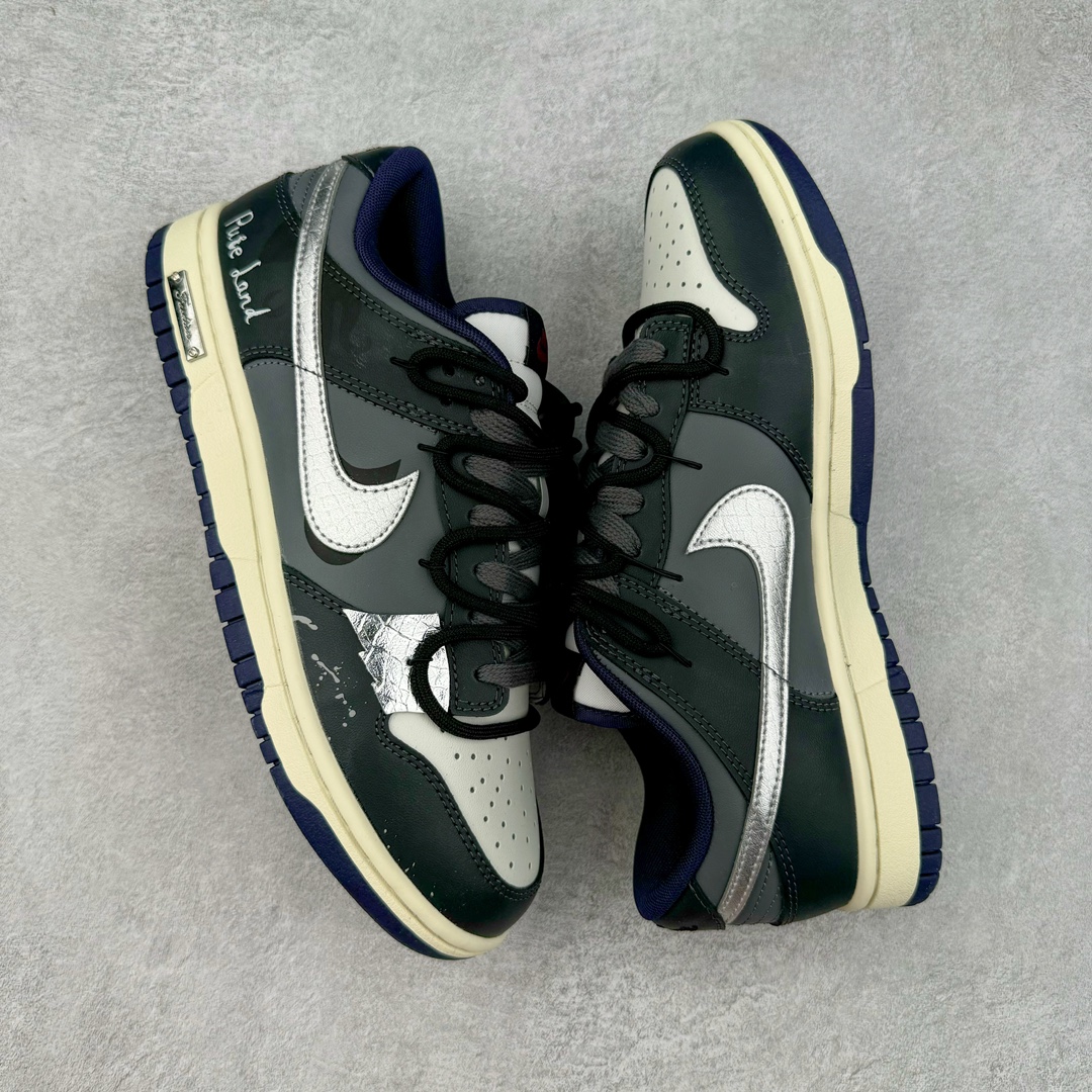 图片[3]-＃YC纯原 NK Dunk Low 暗黑灰 FV8106-181 定制系列天花板 无原鞋不开发 全系列得物原鞋一比一校对开发 配色持续更新中 终端对接 优势输出 全套原厂楦头原纸板数据档案倾力打造 原汁原味莞产 极致还原 圈内最强针车工艺 高端零售指定版 广东原厂配套原盒原标 鞋盒分三个尺码段 原厂冲刀 超高清洁度 全鞋零毛边皮料切割 采用原厂百宏鞋带以及原厂百宏织唛舌标 内标可供原厂几率过验 进口原装条纹中底布 四线拉帮白色点胶 原厂拉帮手法遵循公司 原厂电绣 极致还原 尺码：40 40.5 41 42 42.5 43 44 44.5 45 46-选品中心