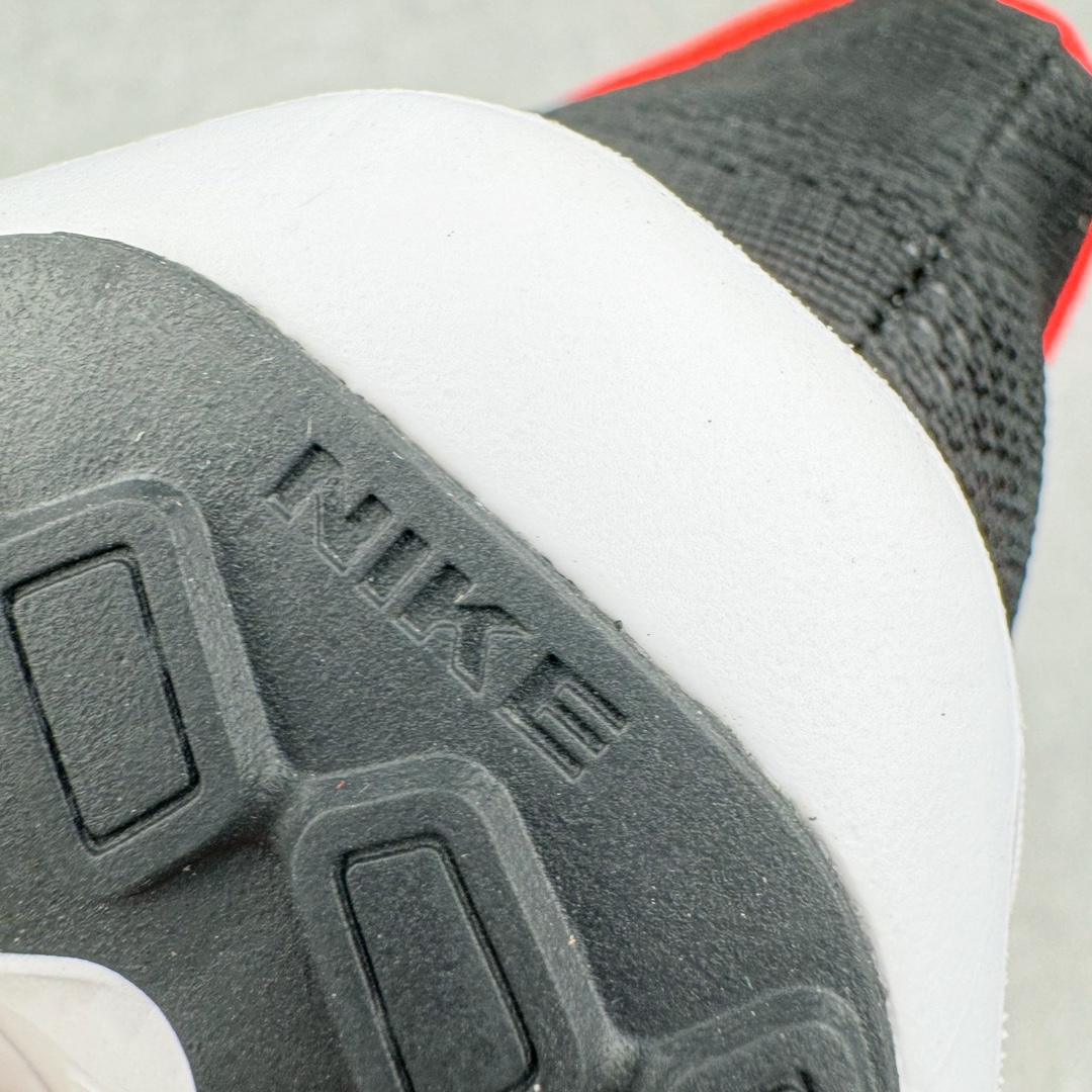 图片[11]-＃TG纯原 NK Zoom Pegasus 飞马41代马拉松系列网面透气缓震疾速跑鞋 HQ1564-016 拥有 Zoom Air 一如既往的稳定感和流畅感 鞋面采用工程网眼设计 为特定高热区域营造出色透气性 进一步增加鞋面的穿孔数量 让足部能够快速散热 中足搭配 Flywire 飞线 在高速运动时营造舒适稳定的贴合感 内置Zoon气垫加持 动力十足 尺码：36 36.5 37.5 38 38.5 39 40 40.5 41 42 42.5 43 44 44.5 45-选品中心