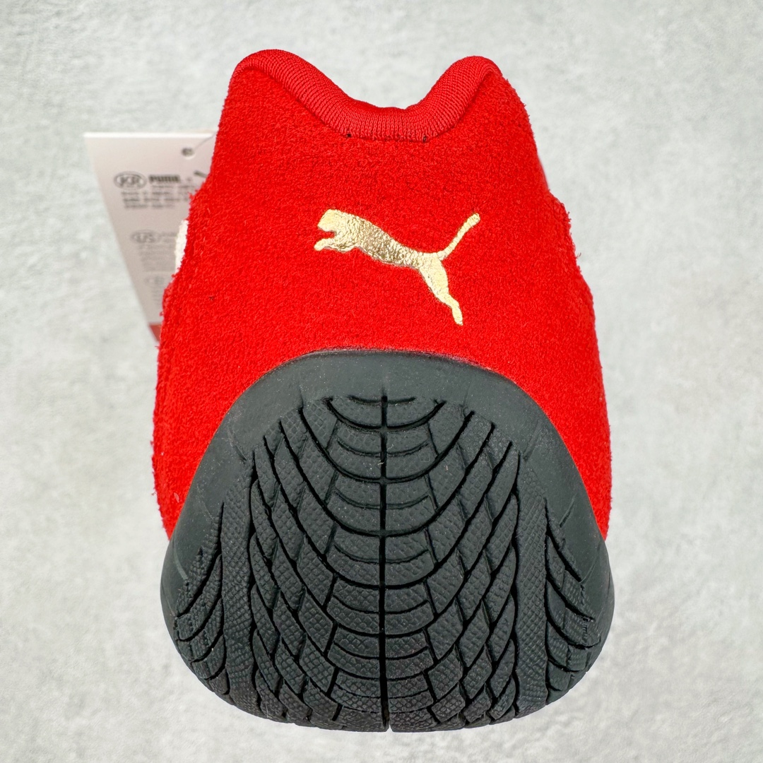 图片[8]-＃HP纯原 Open YY x Puma Speedca OG\\\”Black/White\\\”彪马极速赛车系列低帮德训风拼接复古百搭休闲运动赛车鞋 OPEN YY x Puma Speedcat，成为韩国 2024 年至今最热鞋款，引发本地玩家排队疯抢，而缔造者之一 OPEN YY 早已席卷韩国时尚圈，并正试图用 Puma 联名等方式，将「首尔辣妹美学」带向全球。本次与「首尔辣妹衣柜」 OPEN YY 联名，发售之外还在乐天世界购物中心举办 POP UP，时尚博主纷纷到场打卡，让 Puma 的「IT Shoes」进一步拓展韩国市场，本次共发售 3 款配色，粉金、沙银更受女玩家喜爱，用以搭配裙装、运动裤，黑银则低调前卫，且男码几乎无溢价；而让不少玩家「提前种草」的，则是 OPEN YY 示范的「彩色丝袜 blokette 混搭」，配合干燥迷幻的亚文化氛围，成为不少女生的「新搭配指南」， POP UP 现场和近两天的社媒上脚图中，不少玩家继续用本次联名 Speedcat 玩转 blokette，并强调 Speedcat 与其他平底运动鞋相比，更加前卫、性感；Speedcat 外，OPEN YY 还将 Puma 的 Tracksuit、复古运动外套等单品，融入自身的「首尔辣妹美学」， 千禧银、赛车印花设计，颇为符合当下首尔街头日常着装的审美，也同样在发售时受到追捧。尺码：35.5 36 37 37.5 38 38.5 39 40 40.5 41 42 42.5 43 44 45-选品中心