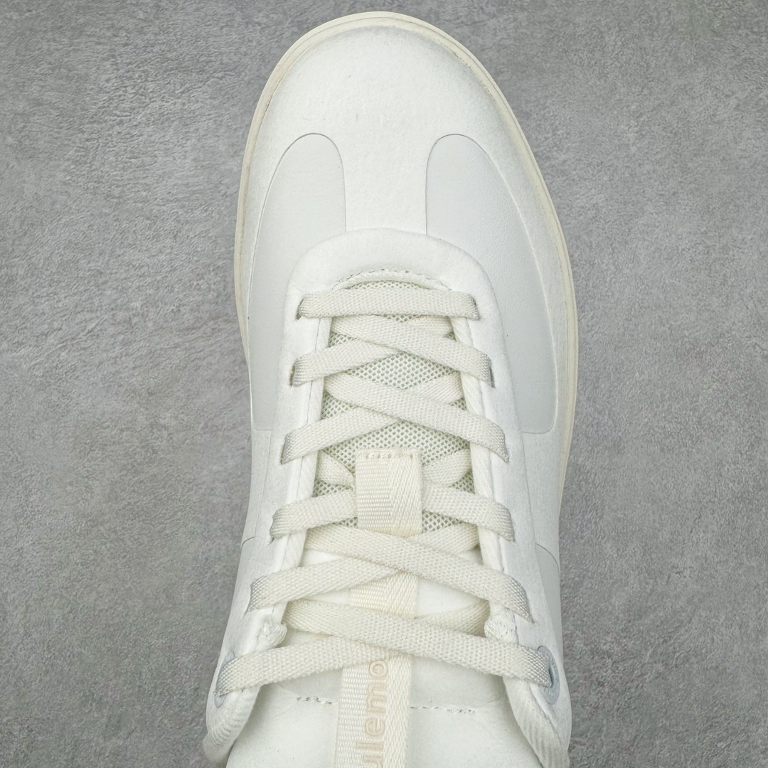 图片[4]-＃PB纯原 lululemon Cityverse 露露乐檬极简主义减震耐磨低帮生活休闲鞋 Cityverse将运动性能融入经典休闲鞋中，中底提供出色缓震，并贴合足部曲线，带来全天候的舒适感。鞋面采用两种材质拼接，且前半部分采用热熔压胶处理，无任何缝线，保留了鞋身整体性。模制泡沫的鞋垫带来上乘的脚感，在平日休闲穿着时不会磨脚，也能提供轻质软弹的效果。25年来，lululemon一直秉持“感受为先”的设计理念，并相信更好的感受带来更好的表现。此次男鞋的设计亦是如此。投入多年研究，针对男性在不同运动场景中的脚步形态设计了不同鞋履款式。同时，还进行了生物力学与形态学研究，为“他”带来更好的贴合度和感受。尺码：36 36.5 37.5 38 38.5 39 40 40.5 41 42 42.5 43 44-选品中心