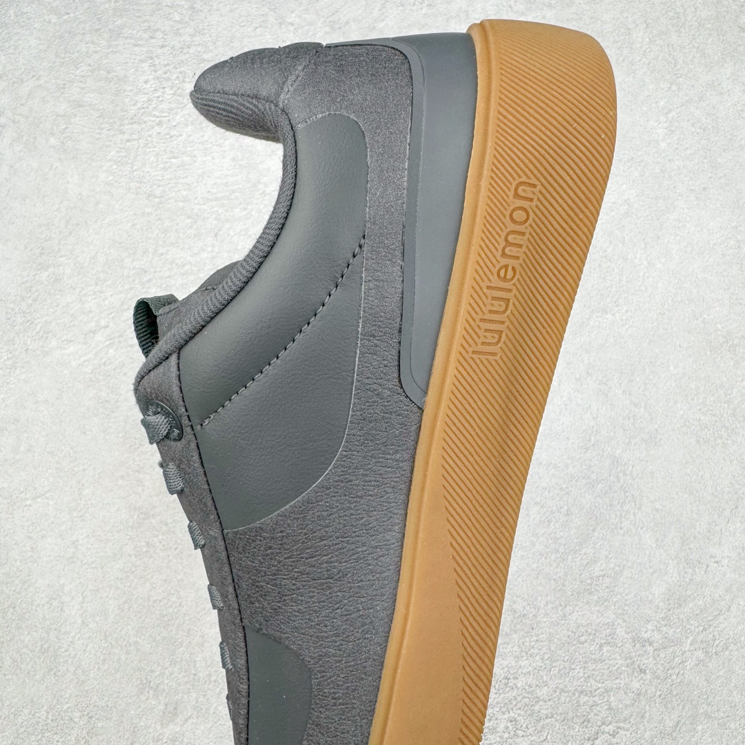 图片[7]-＃PB纯原 lululemon Cityverse 露露乐檬极简主义减震耐磨低帮生活休闲鞋 Cityverse将运动性能融入经典休闲鞋中，中底提供出色缓震，并贴合足部曲线，带来全天候的舒适感。鞋面采用两种材质拼接，且前半部分采用热熔压胶处理，无任何缝线，保留了鞋身整体性。模制泡沫的鞋垫带来上乘的脚感，在平日休闲穿着时不会磨脚，也能提供轻质软弹的效果。25年来，lululemon一直秉持“感受为先”的设计理念，并相信更好的感受带来更好的表现。此次男鞋的设计亦是如此。投入多年研究，针对男性在不同运动场景中的脚步形态设计了不同鞋履款式。同时，还进行了生物力学与形态学研究，为“他”带来更好的贴合度和感受。尺码：36 36.5 37.5 38 38.5 39 40 40.5 41 42 42.5 43 44-选品中心