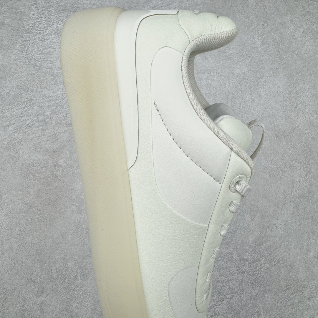 图片[6]-＃PB纯原 lululemon Cityverse 露露乐檬极简主义减震耐磨低帮生活休闲鞋 Cityverse将运动性能融入经典休闲鞋中，中底提供出色缓震，并贴合足部曲线，带来全天候的舒适感。鞋面采用两种材质拼接，且前半部分采用热熔压胶处理，无任何缝线，保留了鞋身整体性。模制泡沫的鞋垫带来上乘的脚感，在平日休闲穿着时不会磨脚，也能提供轻质软弹的效果。25年来，lululemon一直秉持“感受为先”的设计理念，并相信更好的感受带来更好的表现。此次男鞋的设计亦是如此。投入多年研究，针对男性在不同运动场景中的脚步形态设计了不同鞋履款式。同时，还进行了生物力学与形态学研究，为“他”带来更好的贴合度和感受。尺码：36 36.5 37.5 38 38.5 39 40 40.5 41 42 42.5 43 44-选品中心