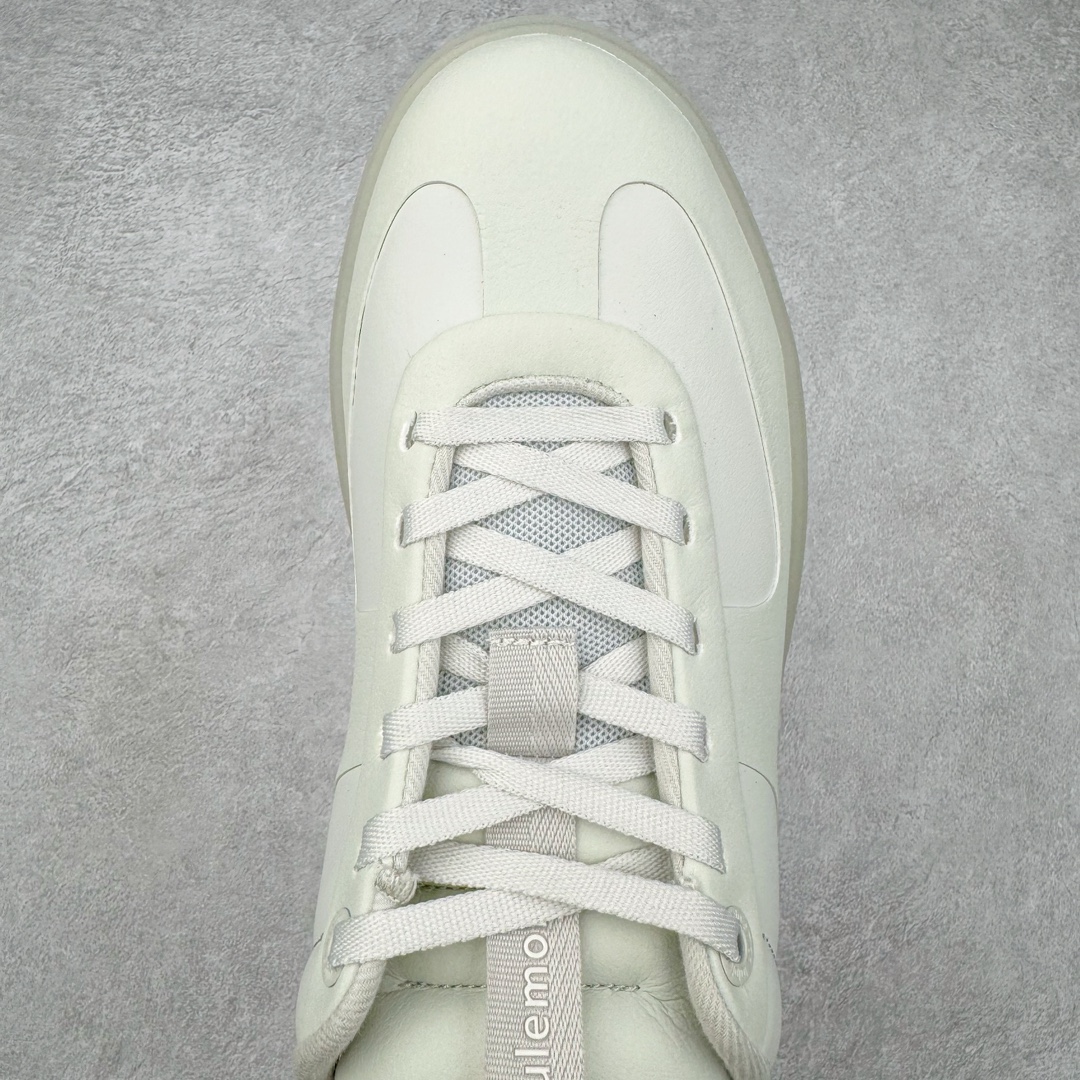 图片[4]-＃PB纯原 lululemon Cityverse 露露乐檬极简主义减震耐磨低帮生活休闲鞋 Cityverse将运动性能融入经典休闲鞋中，中底提供出色缓震，并贴合足部曲线，带来全天候的舒适感。鞋面采用两种材质拼接，且前半部分采用热熔压胶处理，无任何缝线，保留了鞋身整体性。模制泡沫的鞋垫带来上乘的脚感，在平日休闲穿着时不会磨脚，也能提供轻质软弹的效果。25年来，lululemon一直秉持“感受为先”的设计理念，并相信更好的感受带来更好的表现。此次男鞋的设计亦是如此。投入多年研究，针对男性在不同运动场景中的脚步形态设计了不同鞋履款式。同时，还进行了生物力学与形态学研究，为“他”带来更好的贴合度和感受。尺码：36 36.5 37.5 38 38.5 39 40 40.5 41 42 42.5 43 44-选品中心