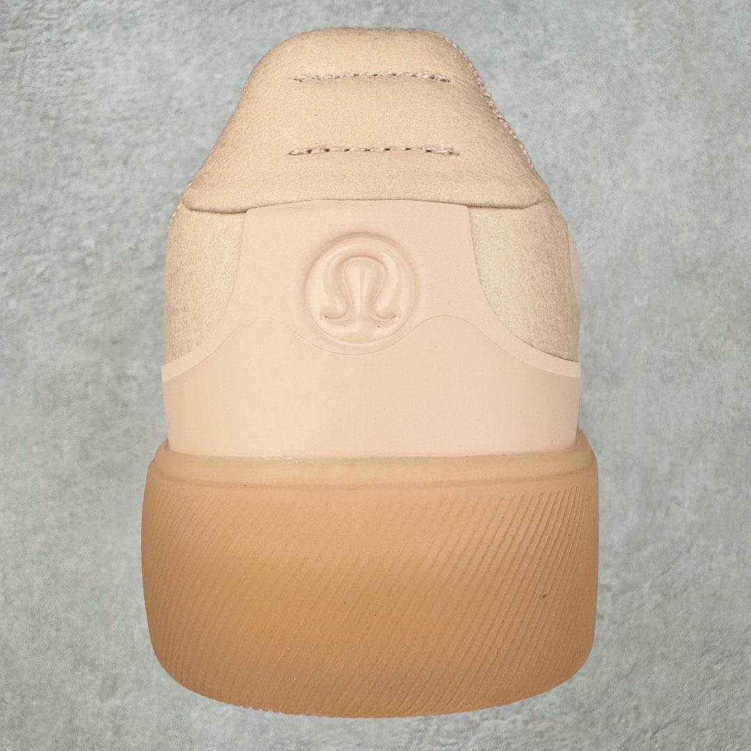 图片[8]-＃PB纯原 lululemon Cityverse 露露乐檬极简主义减震耐磨低帮生活休闲鞋 Cityverse将运动性能融入经典休闲鞋中，中底提供出色缓震，并贴合足部曲线，带来全天候的舒适感。鞋面采用两种材质拼接，且前半部分采用热熔压胶处理，无任何缝线，保留了鞋身整体性。模制泡沫的鞋垫带来上乘的脚感，在平日休闲穿着时不会磨脚，也能提供轻质软弹的效果。25年来，lululemon一直秉持“感受为先”的设计理念，并相信更好的感受带来更好的表现。此次男鞋的设计亦是如此。投入多年研究，针对男性在不同运动场景中的脚步形态设计了不同鞋履款式。同时，还进行了生物力学与形态学研究，为“他”带来更好的贴合度和感受。尺码：36 36.5 37.5 38 38.5 39 40 40.5 41 42 42.5 43 44-选品中心