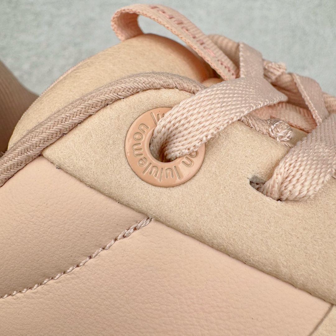 图片[14]-＃PB纯原 lululemon Cityverse 露露乐檬极简主义减震耐磨低帮生活休闲鞋 Cityverse将运动性能融入经典休闲鞋中，中底提供出色缓震，并贴合足部曲线，带来全天候的舒适感。鞋面采用两种材质拼接，且前半部分采用热熔压胶处理，无任何缝线，保留了鞋身整体性。模制泡沫的鞋垫带来上乘的脚感，在平日休闲穿着时不会磨脚，也能提供轻质软弹的效果。25年来，lululemon一直秉持“感受为先”的设计理念，并相信更好的感受带来更好的表现。此次男鞋的设计亦是如此。投入多年研究，针对男性在不同运动场景中的脚步形态设计了不同鞋履款式。同时，还进行了生物力学与形态学研究，为“他”带来更好的贴合度和感受。尺码：36 36.5 37.5 38 38.5 39 40 40.5 41 42 42.5 43 44-选品中心