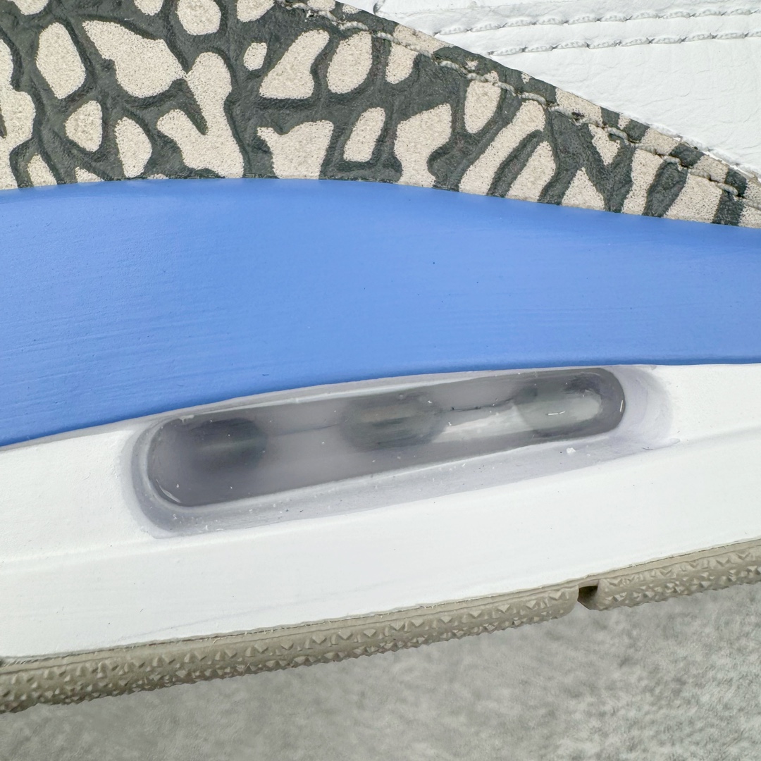 图片[19]-＃QD纯原 Air Jordan AJ3 Retro 北卡蓝 CT8532-104 圈内最强三代系列 匠心打造 开发时长超过半年 目前可过各类鉴定或无法鉴定 裸鞋随便操作 全套原纸板楦头开发 原厂大底磨具加持立体防滑纹理 原装可视Air Sole气垫 原汁原味最完美的三代版型 唯一正确鞋头趴度弧度高度鞋身腰线 原厂TPU彩虹扎染后跟饰片 正确内里反口里网布 皮料菱角分明不变形无多余毛边 广东原厂zp同批次手工大底描漆拉丝 市场唯一原厂鞋扣模具 原厂织唛标 原厂飞人电绣工艺 尾指中部跳三针 独家绑鞋带手法 印刷中底布 四线拉帮 米色美纹纸贴合固定 进口港宝加持 后跟自然饱满 全鞋荧光划线卡点 追求极致完美 每一双都是工艺品 多重QC质检 超越公司货的品控标准 实实在在的免检产品 尺码：40.5 41 42 42.5 43 44 44.5 45 45.5 46 47.5 48.5-选品中心