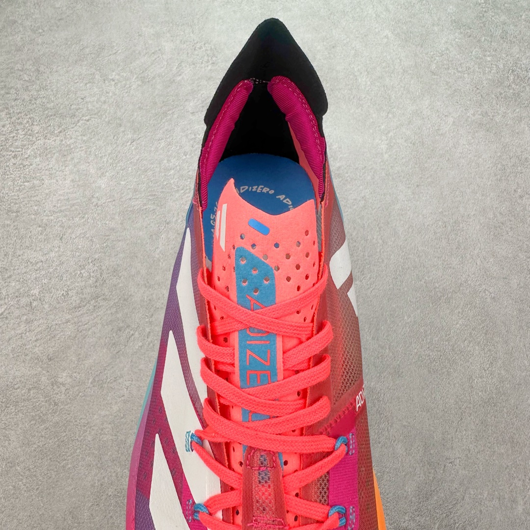 图片[5]-AD Adizero Adios Pro 3 马拉松竞速专业跑鞋 GW7258 CELERMESH针织网面非常轻薄 纤维间的缝隙很大 可以保证跑步时的透气、排汗效果 鞋舌直接与两侧的内衬和鞋底连接在一起 在跑步过程中不会被鞋舌的左右移动所困扰 在标准鞋带孔的基础上再拓宽一组鞋带孔 适合不同脚型的需求 突破性 EnergyRods 技术，有助于跑者实现更好的成绩 中底独特的LIGHTSTRIKE PRO泡棉材质 微弹感觉在跑步过程中给予了良好的支撑体验 对于顶级精英和高水平进阶跑者来说 ADIOS PRO是一双值得信赖的竞速比赛用鞋 尺码：36 36.5 37.5 38 38.5 39 40 40.5 41 42 42.5 43 44 44.5 45-选品中心