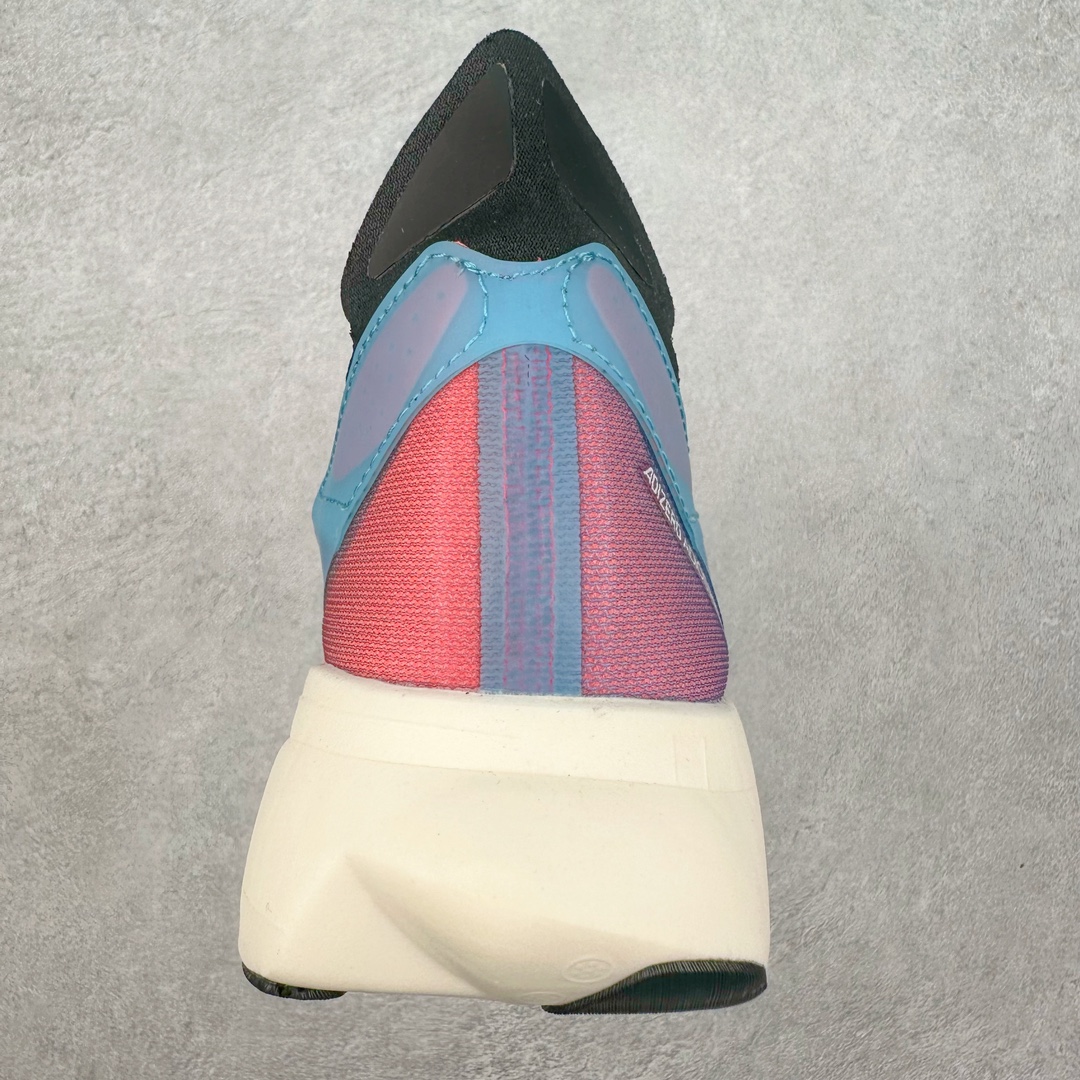 图片[8]-AD Adizero Adios Pro 3 马拉松竞速专业跑鞋 GW7258 CELERMESH针织网面非常轻薄 纤维间的缝隙很大 可以保证跑步时的透气、排汗效果 鞋舌直接与两侧的内衬和鞋底连接在一起 在跑步过程中不会被鞋舌的左右移动所困扰 在标准鞋带孔的基础上再拓宽一组鞋带孔 适合不同脚型的需求 突破性 EnergyRods 技术，有助于跑者实现更好的成绩 中底独特的LIGHTSTRIKE PRO泡棉材质 微弹感觉在跑步过程中给予了良好的支撑体验 对于顶级精英和高水平进阶跑者来说 ADIOS PRO是一双值得信赖的竞速比赛用鞋 尺码：36 36.5 37.5 38 38.5 39 40 40.5 41 42 42.5 43 44 44.5 45-选品中心