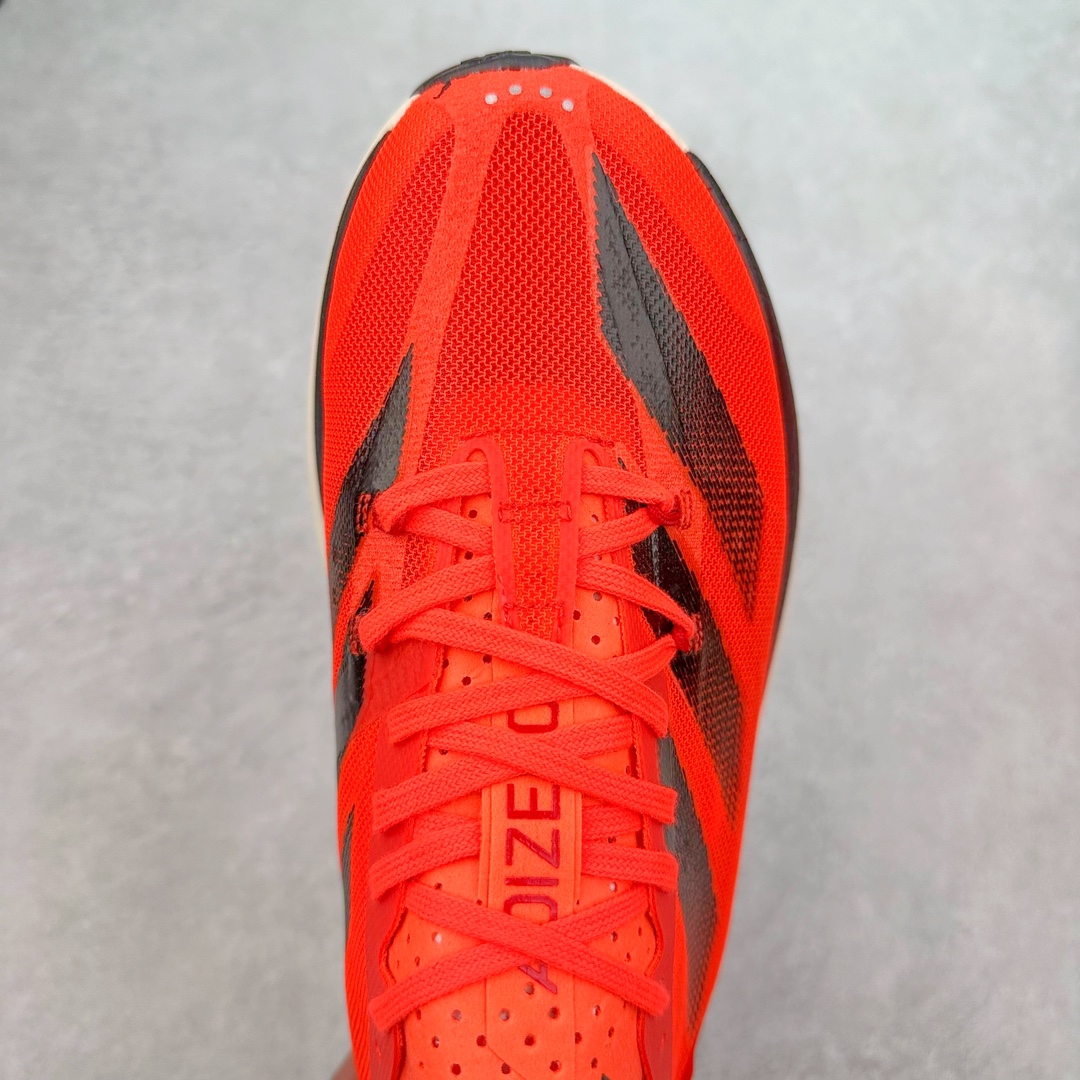 图片[4]-AD Adizero Adios Pro 3 马拉松竞速专业跑鞋 ID3634 CELERMESH针织网面非常轻薄 纤维间的缝隙很大 可以保证跑步时的透气、排汗效果 鞋舌直接与两侧的内衬和鞋底连接在一起 在跑步过程中不会被鞋舌的左右移动所困扰 在标准鞋带孔的基础上再拓宽一组鞋带孔 适合不同脚型的需求 突破性 EnergyRods 技术，有助于跑者实现更好的成绩 中底独特的LIGHTSTRIKE PRO泡棉材质 微弹感觉在跑步过程中给予了良好的支撑体验 对于顶级精英和高水平进阶跑者来说 ADIOS PRO是一双值得信赖的竞速比赛用鞋 尺码：36 36.5 37.5 38 38.5 39 40 40.5 41 42 42.5 43 44 44.5 45-选品中心
