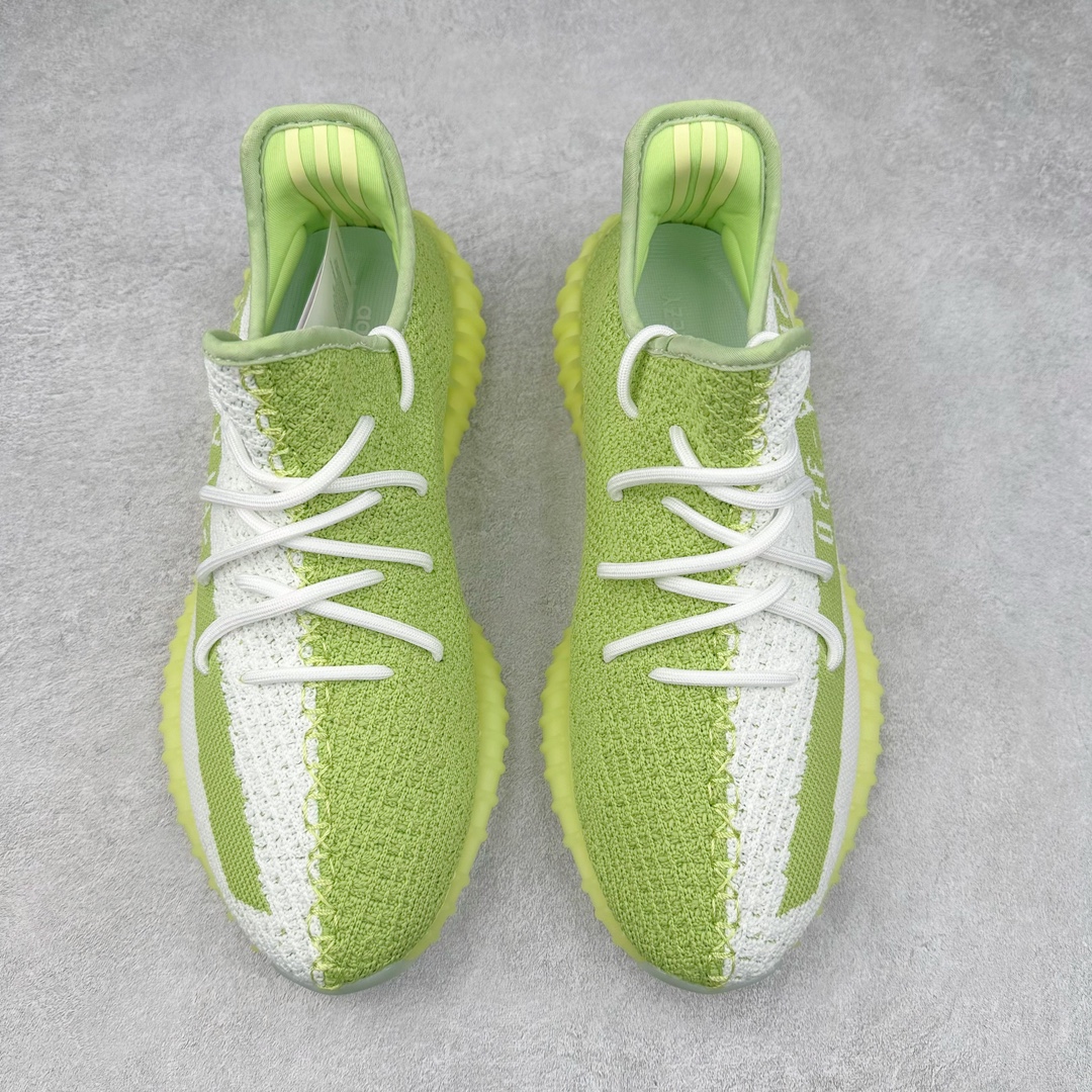 图片[2]-Yeezy Boost 350 V2 系列得物定制球鞋 涂鸦配色 全套原楦 原纸版 原鞋开模完美打造 采用辰元飞织鱼丝网原厂面 非进口机台 大底原厂半透明RB巴斯夫满钉大底 原厂东莞百宏3M反光鞋带 质感一致 原厂鑫成新粉原鞋垫 LOGO胶浆印花 钛金针与高士马克线针车精工打造 一切遵循原厂指令单采购同源原材 采购全套原厂进口材料 尺码：36 36.5 37 38 38.5 39 40 40.5 41 42 42.5 43 44 44.5 45 46 47-选品中心