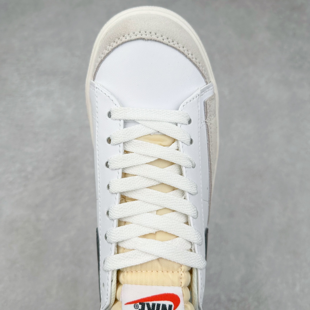 图片[4]-NK Blazer Low \’1977 VNTG SS经典开拓者低帮百搭休闲厚底运动板鞋 采用环保材料的大底 独特的鞋面连者鞋底印刷 演绎出了这个配色的独特风格 眼前的新设计选用皮质 配出当下流行的阴阳元素 呈现属于现代潮流的美感 尺码：36 36.5 37.5 38 38.5 39 40 40.5 41 42 42.5 43 44 44.5 45-选品中心