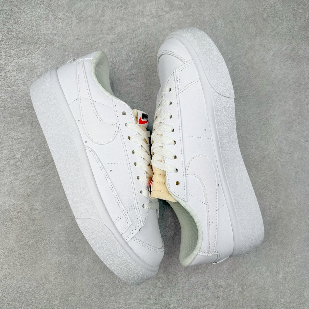 图片[3]-NK Blazer Low \’1977 VNTG SS经典开拓者低帮百搭休闲厚底运动板鞋 采用环保材料的大底 独特的鞋面连者鞋底印刷 演绎出了这个配色的独特风格 眼前的新设计选用皮质 配出当下流行的阴阳元素 呈现属于现代潮流的美感 尺码：36 36.5 37.5 38 38.5 39 40 40.5 41 42 42.5 43 44 44.5 45-选品中心