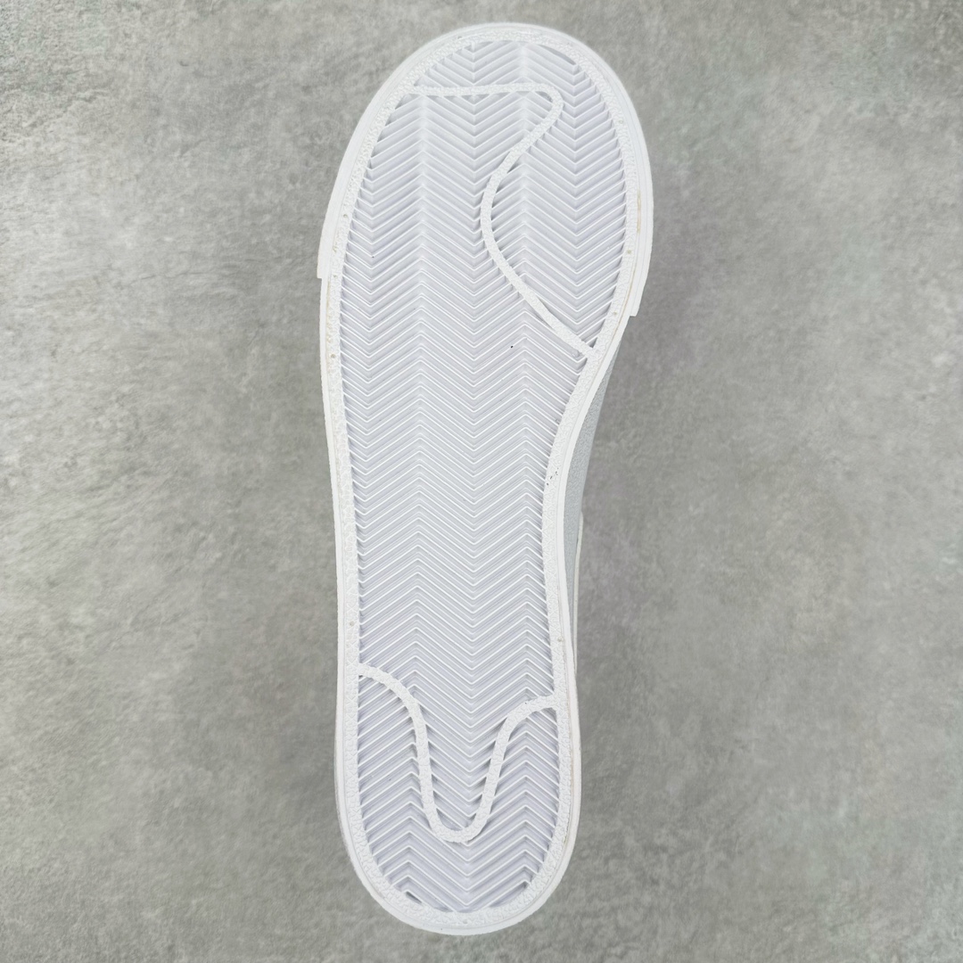 图片[9]-NK Blazer Low \’1977 VNTG SS经典开拓者低帮百搭休闲厚底运动板鞋 采用环保材料的大底 独特的鞋面连者鞋底印刷 演绎出了这个配色的独特风格 眼前的新设计选用皮质 配出当下流行的阴阳元素 呈现属于现代潮流的美感 尺码：36 36.5 37.5 38 38.5 39 40 40.5 41 42 42.5 43 44 44.5 45-选品中心