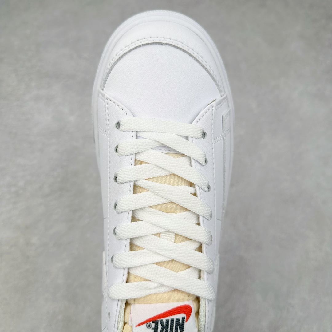 图片[4]-NK Blazer Low \’1977 VNTG SS经典开拓者低帮百搭休闲厚底运动板鞋 采用环保材料的大底 独特的鞋面连者鞋底印刷 演绎出了这个配色的独特风格 眼前的新设计选用皮质 配出当下流行的阴阳元素 呈现属于现代潮流的美感 尺码：36 36.5 37.5 38 38.5 39 40 40.5 41 42 42.5 43 44 44.5 45-选品中心