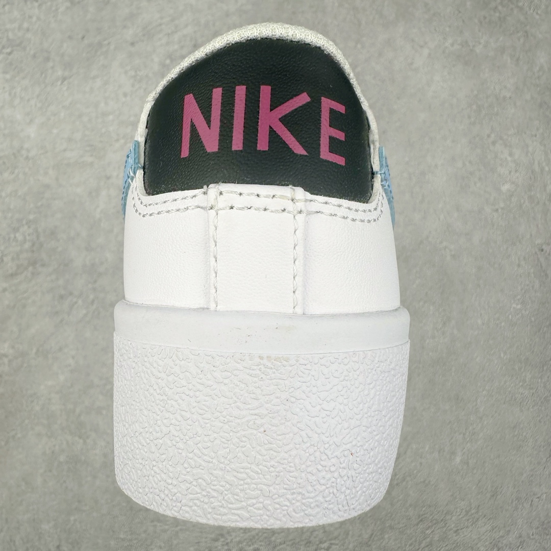 图片[8]-NK Blazer Low \’1977 VNTG SS经典开拓者低帮百搭休闲厚底运动板鞋 采用环保材料的大底 独特的鞋面连者鞋底印刷 演绎出了这个配色的独特风格 眼前的新设计选用皮质 配出当下流行的阴阳元素 呈现属于现代潮流的美感 尺码：36 36.5 37.5 38 38.5 39 40 40.5 41 42 42.5 43 44 44.5 45-选品中心