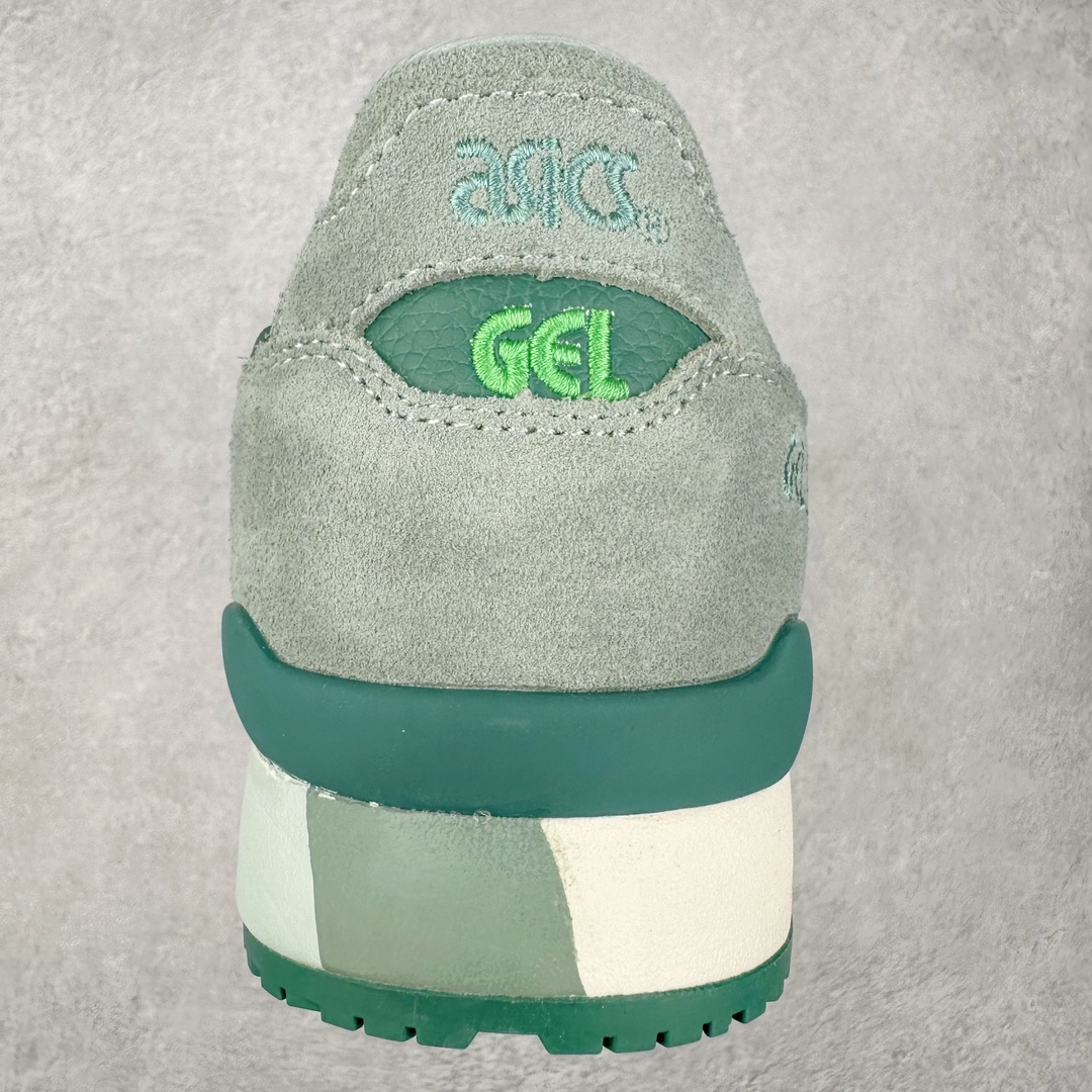 图片[8]-＃纯原福利 Asics Gel-Lyte III 亚瑟士3代系列低帮经典复古休闲运动跑步鞋 伴随着复古跑鞋的再度盛行，让不少运动品牌都将自家经典鞋款重新带回，ASICS 亚瑟士这两年受到众多球鞋爱好者追捧。近期，ASICS 亚瑟士以自己经典的 GEL-LYTE III OG 为蓝本推出了两双全新配色。第一双选择了灰色、藏蓝色和蒂芙尼蓝色拼接呈现，随之妆点一抹粉色，使整双鞋低调又不失细节。材质选择了大面积麂皮与网眼面料打造，保证了质感与透气性兼备。最后以略微泛黄的中底收尾，完善整体设计。另一双以深浅不同的卡其色打造鞋身，缀以淡紫色丰富鞋身细节，想必第一双会更加适合女生上脚。用料与上一双完全相同，提供了优秀的质感。尺码：36 37 37.5 38 39 39.5 40 40.5 41.5 42 42.5 43.5 44 45-选品中心