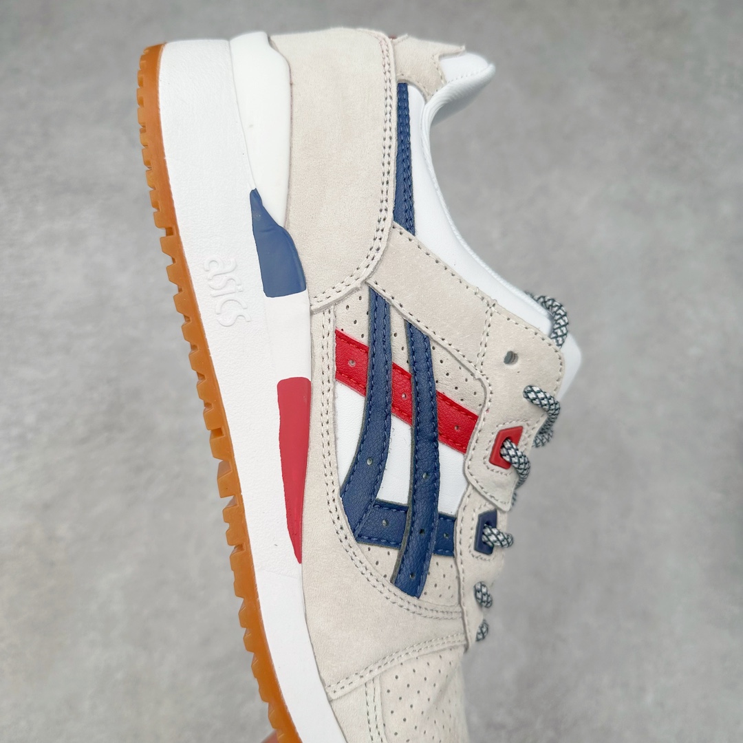 图片[6]-＃纯原福利 Asics Gel-Lyte III 亚瑟士3代系列低帮经典复古休闲运动跑步鞋 伴随着复古跑鞋的再度盛行，让不少运动品牌都将自家经典鞋款重新带回，ASICS 亚瑟士这两年受到众多球鞋爱好者追捧。近期，ASICS 亚瑟士以自己经典的 GEL-LYTE III OG 为蓝本推出了两双全新配色。第一双选择了灰色、藏蓝色和蒂芙尼蓝色拼接呈现，随之妆点一抹粉色，使整双鞋低调又不失细节。材质选择了大面积麂皮与网眼面料打造，保证了质感与透气性兼备。最后以略微泛黄的中底收尾，完善整体设计。另一双以深浅不同的卡其色打造鞋身，缀以淡紫色丰富鞋身细节，想必第一双会更加适合女生上脚。用料与上一双完全相同，提供了优秀的质感。尺码：36 37 37.5 38 39 39.5 40 40.5 41.5 42 42.5 43.5 44 45-选品中心
