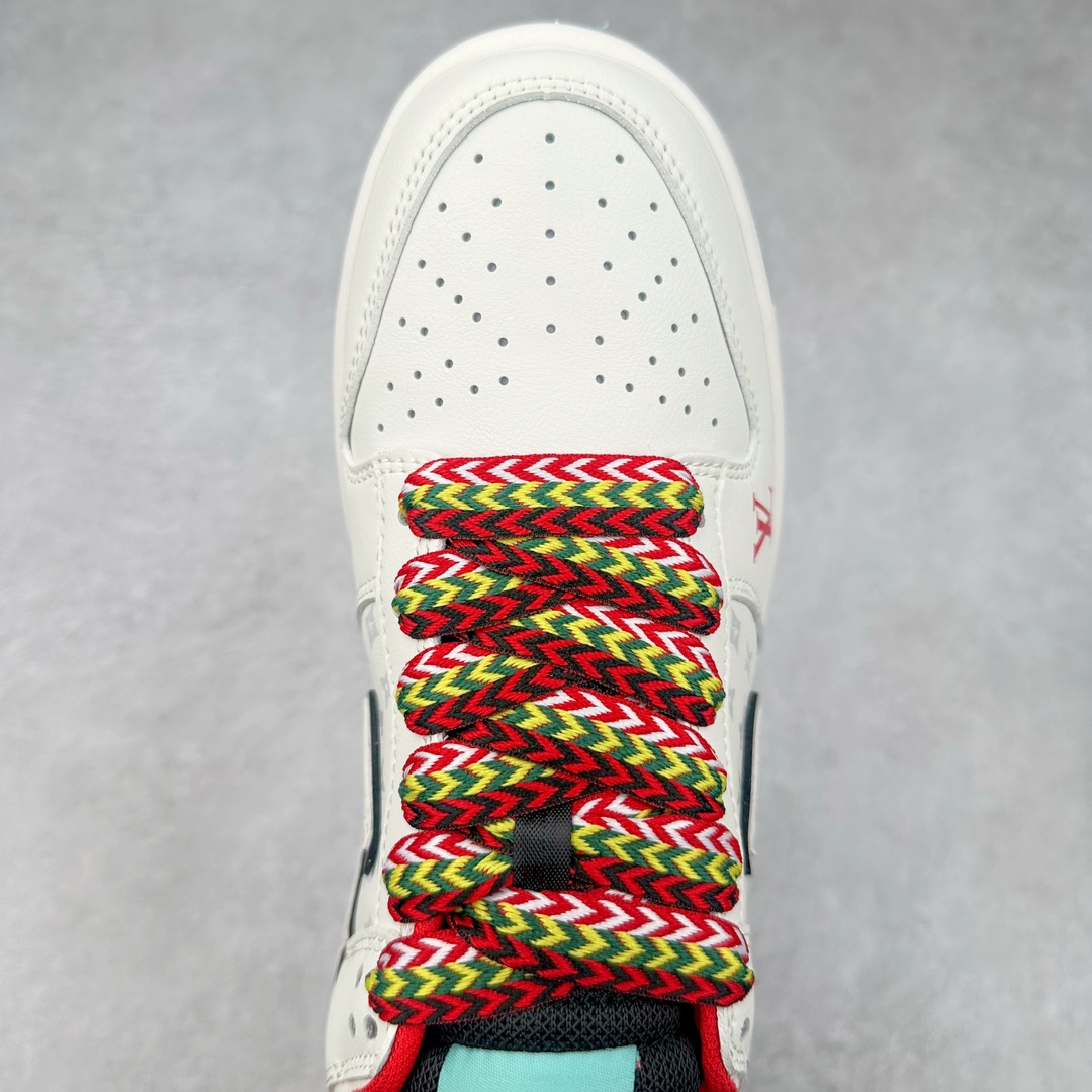 图片[4]-NK Dunk Low 定制配色 SJ2068-240 大厂出品 极力推荐 原装头层材料 独家版型蒸餾加工帶來的是更好的视觉和脚感体验大厂纯原品质出货 清洁度 电绣工艺 皮料切割干净无任何毛边 细节完美 尺码：36 36.5 37.5 38 38.5 39 40 40.5 41 42 42.5 43 44 44.5 45 46 47.5-选品中心