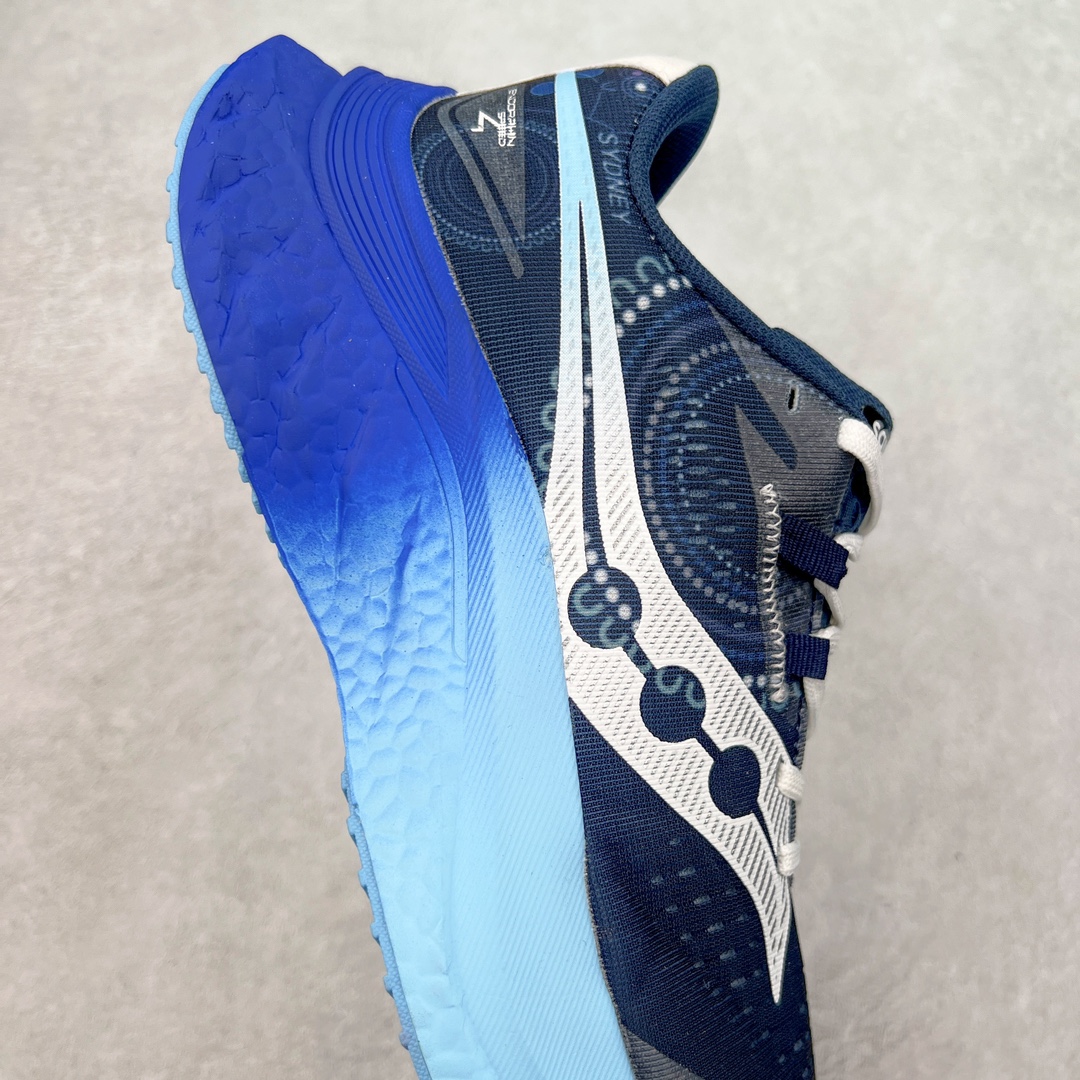 图片[6]-慢跑鞋中的劳斯莱斯 Saucony Endorphin Speed 索康尼啡速4代舒适织物低帮训练跑步鞋 尼龙板厚底竞速训练鞋 #原数据开发纸版楦型 #采用工学透气针织布鞋面材质 #内嵌3D环绕包裹缓震鞋垫 #外置镂空XT-900防滑橡胶大底❗️ #啡速属于减配版，推进力较为温和，尼龙板刚性也不强，驾驭门槛较低，适合进阶跑者日常训练及短距离比赛，适合精英跑者竞速训练。 #中底采用加厚的 PWRRUN PB缓震泡棉，有效减少触地带来的冲击力，能量回馈高达90%，缓震和回弹表现出色。S型飞翼尼龙板结合快速滚动科技，提供推进力的同时，还加强了稳定支撑保护，前后掌过渡也更加流畅。 尺码：40 40.5 41 42 42.5 43 44 44.5 45 女鞋后续待出-选品中心