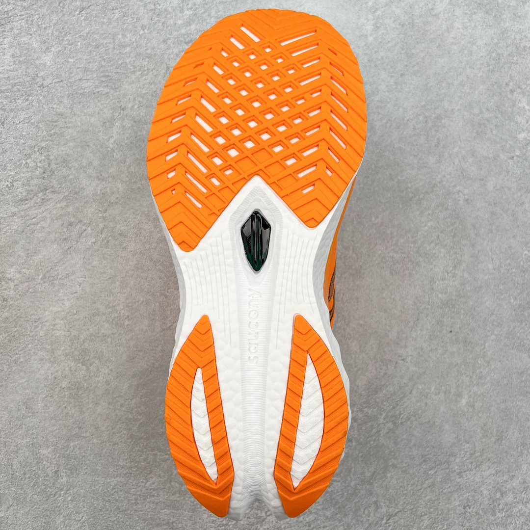 图片[9]-慢跑鞋中的劳斯莱斯 Saucony Endorphin Speed 索康尼啡速4代舒适织物低帮训练跑步鞋 尼龙板厚底竞速训练鞋 #原数据开发纸版楦型 #采用工学透气针织布鞋面材质 #内嵌3D环绕包裹缓震鞋垫 #外置镂空XT-900防滑橡胶大底❗️ #啡速属于减配版，推进力较为温和，尼龙板刚性也不强，驾驭门槛较低，适合进阶跑者日常训练及短距离比赛，适合精英跑者竞速训练。 #中底采用加厚的 PWRRUN PB缓震泡棉，有效减少触地带来的冲击力，能量回馈高达90%，缓震和回弹表现出色。S型飞翼尼龙板结合快速滚动科技，提供推进力的同时，还加强了稳定支撑保护，前后掌过渡也更加流畅。 尺码：40 40.5 41 42 42.5 43 44 44.5 45 女鞋后续待出-选品中心