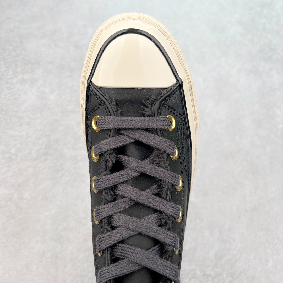 图片[4]-Converse Chuck 1970S 加毛款 鞋面采用防水皮革面搭配金色鞋眼扣和毛绒内衬 双倍温暖加持 寒冷瞬时\\\”解冻″ 经典70s外观点缀精致复古金标 颜色：黑皮金扣加毛 货号：A12444C 颜色：米黄金扣加毛 货号：A12443C 尺码：35 36 36.5 37 37.5 38 39 39.5 40 41 41.5 42 42.5 43 44-选品中心