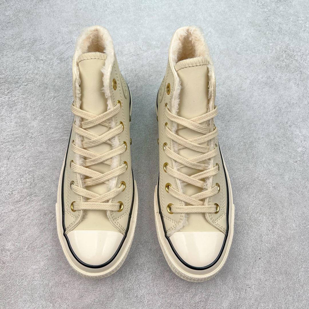 图片[2]-Converse Chuck 1970S 加毛款 鞋面采用防水皮革面搭配金色鞋眼扣和毛绒内衬 双倍温暖加持 寒冷瞬时\\\”解冻″ 经典70s外观点缀精致复古金标 颜色：黑皮金扣加毛 货号：A12444C 颜色：米黄金扣加毛 货号：A12443C 尺码：35 36 36.5 37 37.5 38 39 39.5 40 41 41.5 42 42.5 43 44-选品中心