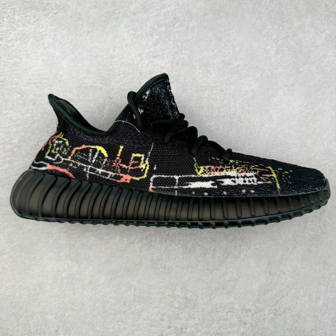 Yeezy Boost 350 V2 系列得物定制球鞋 涂鸦配色 全套原楦 原纸版 原鞋开模完美打造 采用辰元飞织鱼丝网原厂面 非进口机台 大底原厂半透明RB巴斯夫满钉大底 原厂东莞百宏3M反光鞋带 质感一致 原厂鑫成新粉原鞋垫 LOGO胶浆印花 钛金针与高士马克线针车精工打造 一切遵循原厂指令单采购同源原材 采购全套原厂进口材料 尺码：36 36.5 37 38 38.5 39 40 40.5 41 42 42.5 43 44 44.5 45 46 47-选品中心