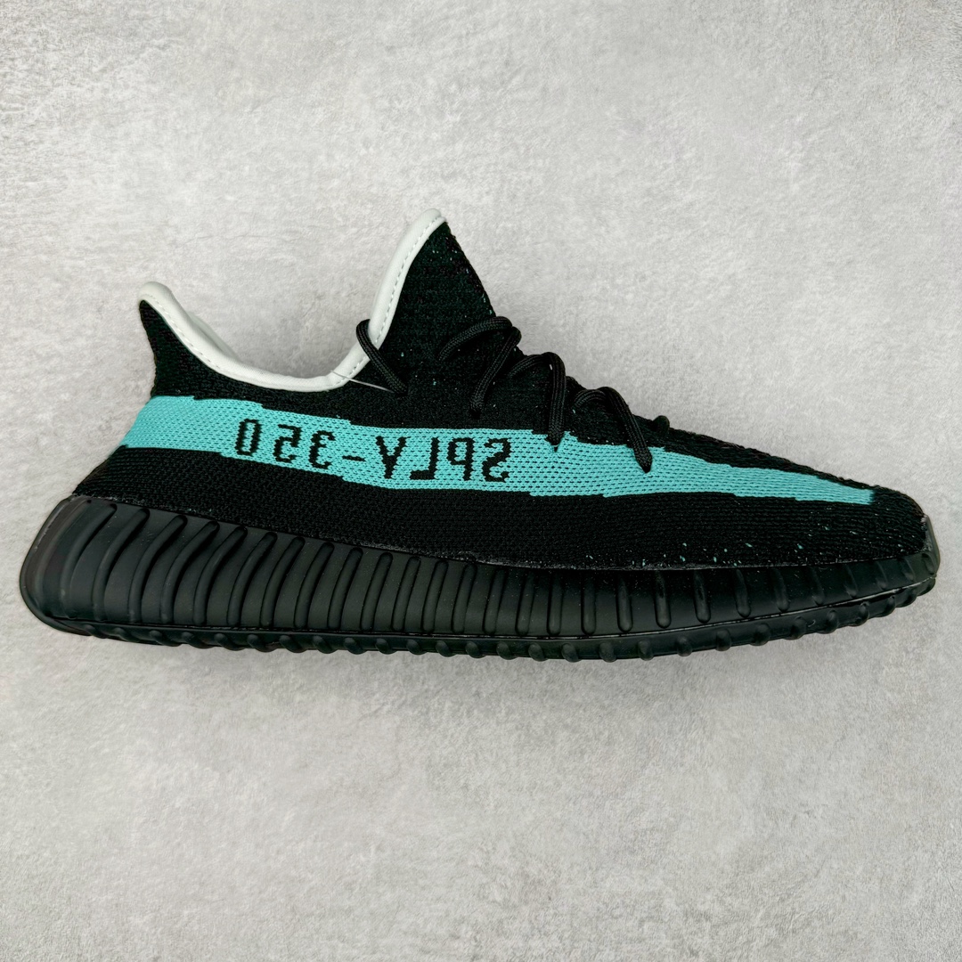 图片[4]-Yeezy Boost 350 V2 系列得物定制球鞋 涂鸦配色 全套原楦 原纸版 原鞋开模完美打造 采用辰元飞织鱼丝网原厂面 非进口机台 大底原厂半透明RB巴斯夫满钉大底 原厂东莞百宏3M反光鞋带 质感一致 原厂鑫成新粉原鞋垫 LOGO胶浆印花 钛金针与高士马克线针车精工打造 一切遵循原厂指令单采购同源原材 采购全套原厂进口材料 尺码：36 36.5 37 38 38.5 39 40 40.5 41 42 42.5 43 44 44.5 45 46 47-选品中心