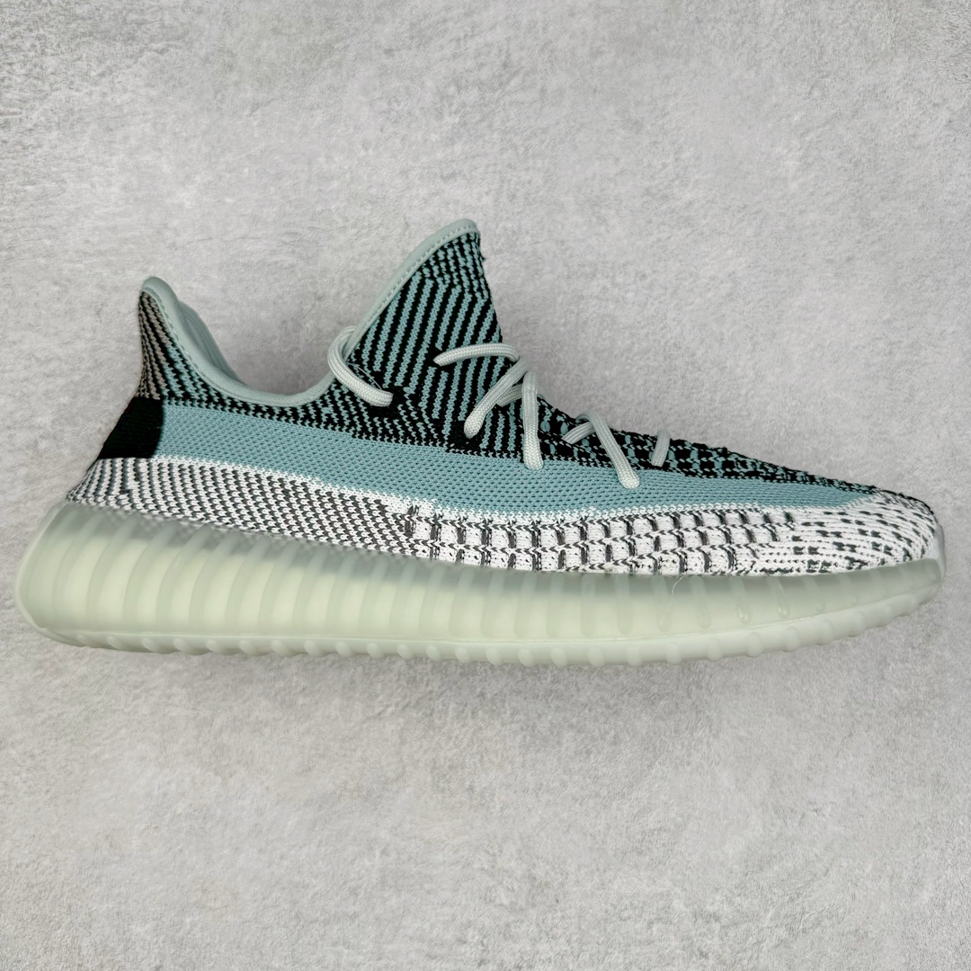 图片[8]-Yeezy Boost 350 V2 系列得物定制球鞋 涂鸦配色 全套原楦 原纸版 原鞋开模完美打造 采用辰元飞织鱼丝网原厂面 非进口机台 大底原厂半透明RB巴斯夫满钉大底 原厂东莞百宏3M反光鞋带 质感一致 原厂鑫成新粉原鞋垫 LOGO胶浆印花 钛金针与高士马克线针车精工打造 一切遵循原厂指令单采购同源原材 采购全套原厂进口材料 尺码：36 36.5 37 38 38.5 39 40 40.5 41 42 42.5 43 44 44.5 45 46 47-选品中心