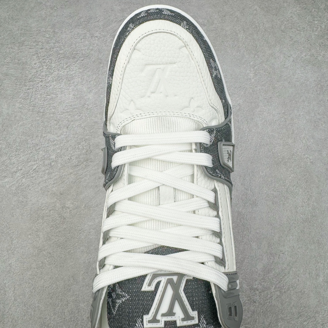 图片[4]-＃ZS纯原 Louis Vuitton Trainer lv时装走秀运动鞋 做旧系列 市场所有版本中综合最强的货品 GD实力大厂出品 全网最全配色更新最快 最成熟的做工稳定的品控 完美鞋型超高的清洁度 零毛边线头瑕疵 全套原楦原纸版原鞋开模 全网最具灵魂的版型 正确原装黄色鞋盒 正确中底印花 鞋面印花3D高频深度立体 全鞋电脑针车 紧密相连 针距密度一致 环保乳胶注塑鞋垫 厚度脚感还原原版 皮面裁剪部位 统一油边封口工艺 原装橡胶大底含胶量大底组合零偏差 专柜全套包装 防尘袋 说明书 质保卡 男女鞋 尺码：35 36 37 38 39 40 41 42 43 44 45-选品中心