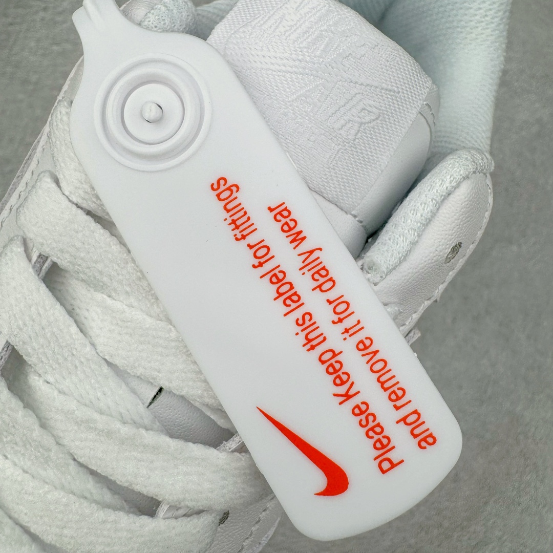 图片[16]-＃跑量神器 TG版本 NK Air Force 1 07 空军一号经典低帮板鞋 全白315122-111 全网最具性价比版本没有之一 2022全新楦头鞋型 鱼鳞大底 历时开发三个月 清洁度完美 二维码鞋标 内置芯片及solo气垫 大底高度及其弧度依照正品 钢印 logo刺绣 鞋口弧度 鞋头长度 鞋面冲孔 鞋垫背胶及钢印 完美鞋型对比正品 每一处都是细节满满 尺码：35.5 36 36.5 37.5 38 38.5 39 40 40.5 41 42 42.5 43 44 44.5 45-选品中心