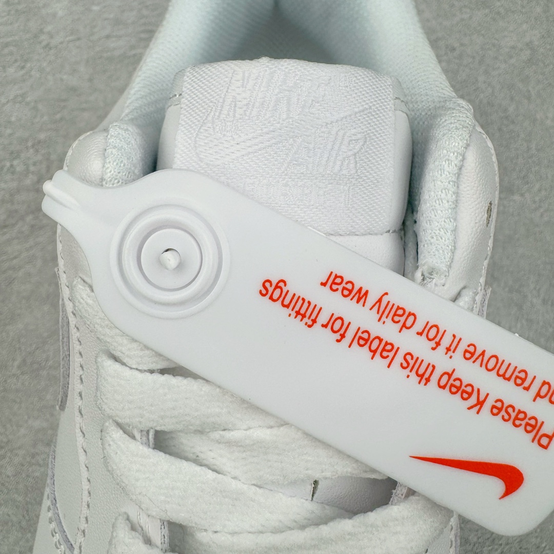 图片[15]-＃跑量神器 TG版本 NK Air Force 1 07 空军一号经典低帮板鞋 全白315122-111 全网最具性价比版本没有之一 2022全新楦头鞋型 鱼鳞大底 历时开发三个月 清洁度完美 二维码鞋标 内置芯片及solo气垫 大底高度及其弧度依照正品 钢印 logo刺绣 鞋口弧度 鞋头长度 鞋面冲孔 鞋垫背胶及钢印 完美鞋型对比正品 每一处都是细节满满 尺码：35.5 36 36.5 37.5 38 38.5 39 40 40.5 41 42 42.5 43 44 44.5 45-选品中心