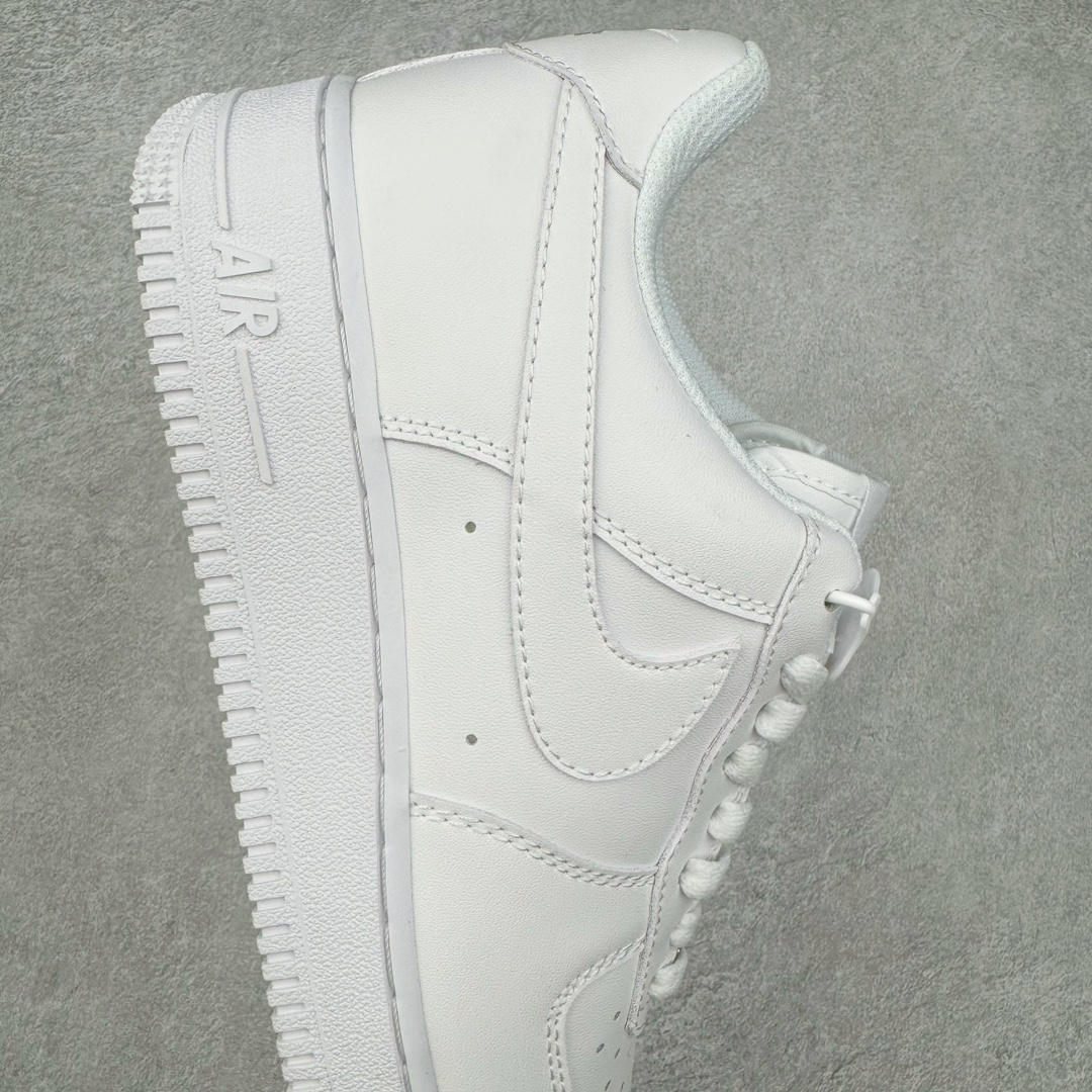 图片[6]-＃跑量神器 TG版本 NK Air Force 1 07 空军一号经典低帮板鞋 全白315122-111 全网最具性价比版本没有之一 2022全新楦头鞋型 鱼鳞大底 历时开发三个月 清洁度完美 二维码鞋标 内置芯片及solo气垫 大底高度及其弧度依照正品 钢印 logo刺绣 鞋口弧度 鞋头长度 鞋面冲孔 鞋垫背胶及钢印 完美鞋型对比正品 每一处都是细节满满 尺码：35.5 36 36.5 37.5 38 38.5 39 40 40.5 41 42 42.5 43 44 44.5 45-选品中心
