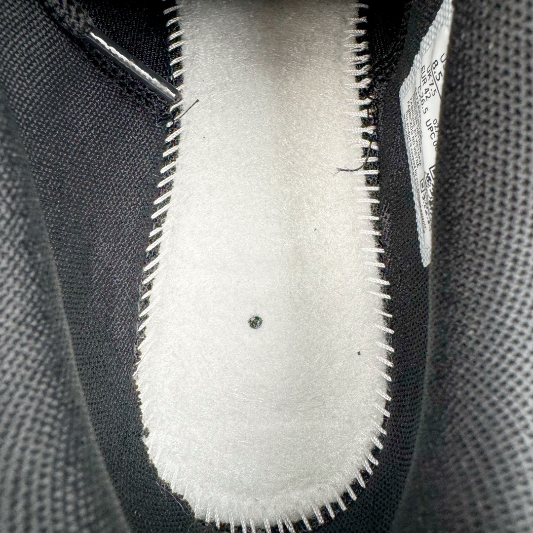 图片[10]-＃Lw纯原 NK Air Max Dn 网布舒适时尚耐磨透气低帮生活气垫休闲鞋 全黑 货号：DV3337-006 鞋面将延续 Air Max 家族的流线型设计 采用纺织布料打造 鞋底则搭载了全新的DynamicAir技术 由双气室和四根管状Nike Air气囊结构组成 鞋身整体以黑色为主色调 搭配橄榄绿色细节点缀 最大的亮点是侧面带有醒目的\\\”Supreme\\\”字样 彰显特殊的联名身份 尺码：36 36.5 37.5 38 38.5 39 40 40.5 41 42 42.5 43 44 44.5 45-选品中心