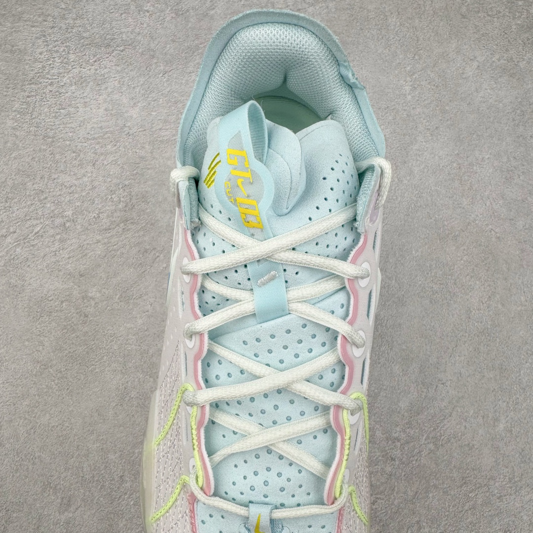 图片[5]-＃灭世/Max NK Air Zoom G.T.Cut 3 EP 实战系列篮球鞋 HF5445-141 全新GT Cut 3.0 全掌搭载了 ZoomX 泡棉 使得整双鞋在缓震表现上可谓相当优秀 拥有着顶级科技配置的同时 颜值设计也非常可观 整体鞋型仍然保留了前低后高的设计 G.T. Cut 传统的突进极速突破的感觉 鞋头麂皮材质和 NK Flywire 飞线工艺 相对来说包裹感更好了 必备的TPU 支撑片 两侧 Swoosh 的透气孔设计 起到散热透气的作用 鞋舌采用类似跑鞋的半开叉式设计 搭配鞋带既可以提升包裹感 又降低了运动中鞋舌乱跑的可能性 鞋子内里填充相当厚实 避免掉跟 尺码：39 40 40.5 41 42 42.5 43 44 44.5 45 46-选品中心