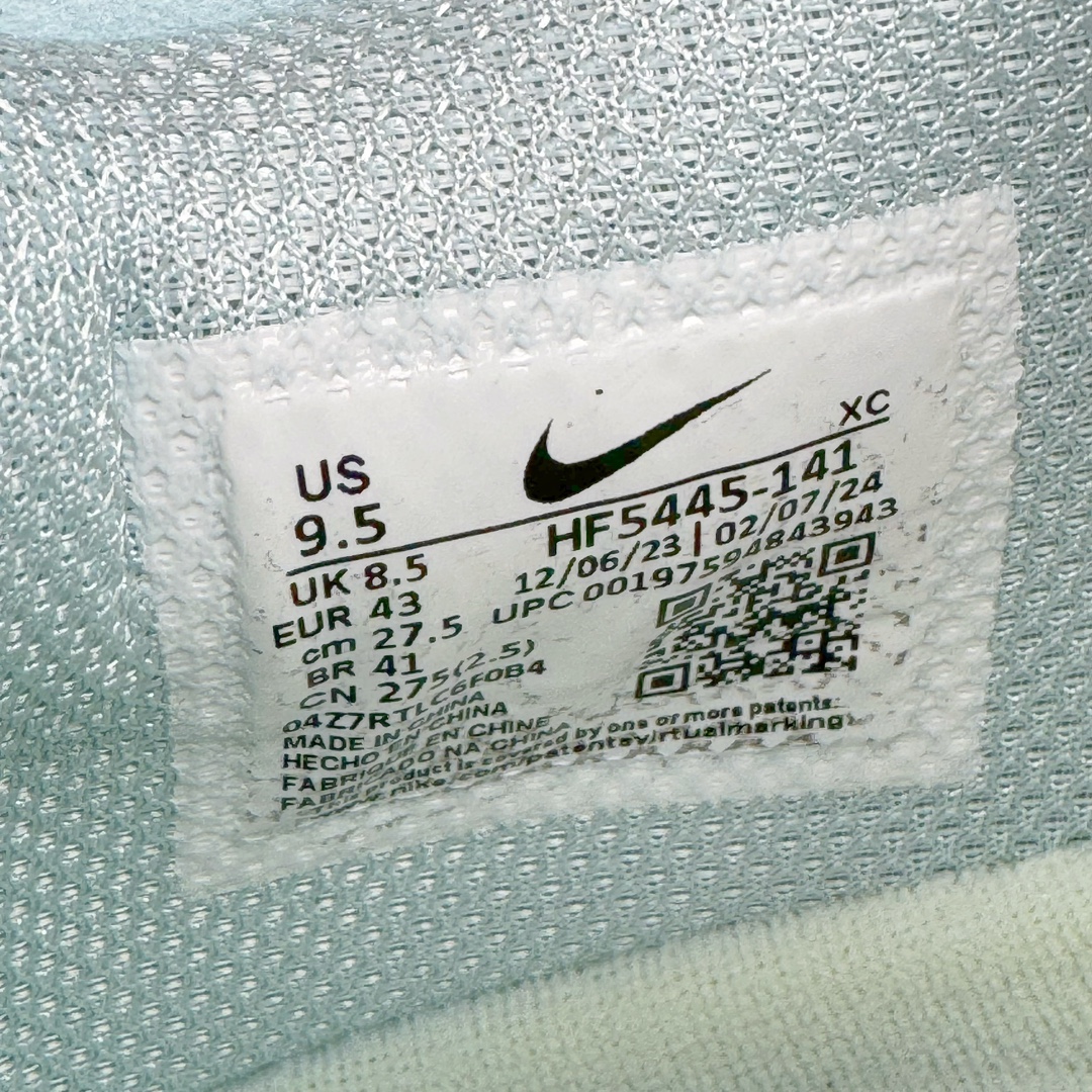 图片[12]-＃灭世/Max NK Air Zoom G.T.Cut 3 EP 实战系列篮球鞋 HF5445-141 全新GT Cut 3.0 全掌搭载了 ZoomX 泡棉 使得整双鞋在缓震表现上可谓相当优秀 拥有着顶级科技配置的同时 颜值设计也非常可观 整体鞋型仍然保留了前低后高的设计 G.T. Cut 传统的突进极速突破的感觉 鞋头麂皮材质和 NK Flywire 飞线工艺 相对来说包裹感更好了 必备的TPU 支撑片 两侧 Swoosh 的透气孔设计 起到散热透气的作用 鞋舌采用类似跑鞋的半开叉式设计 搭配鞋带既可以提升包裹感 又降低了运动中鞋舌乱跑的可能性 鞋子内里填充相当厚实 避免掉跟 尺码：39 40 40.5 41 42 42.5 43 44 44.5 45 46-选品中心